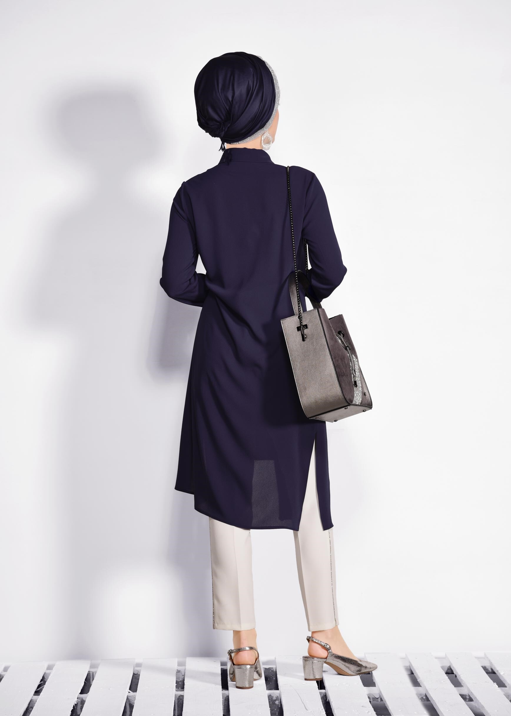 Tesettür giyim LACİVERT ASİMETRİK KESİM TUNİK 4028