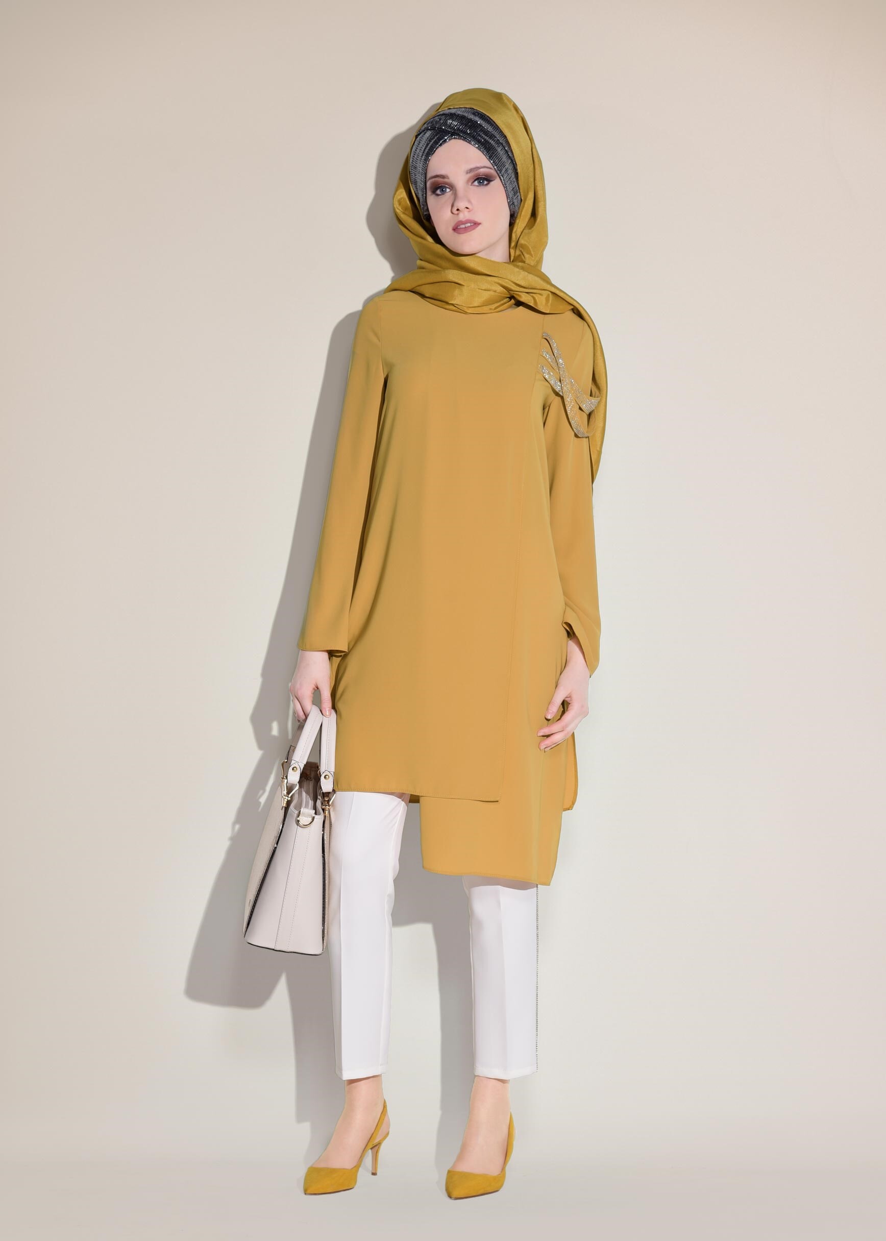 Tesettür giyim SARI OMUZ KISMI TAŞ İŞLEME DETAYLI TUNİK 4036