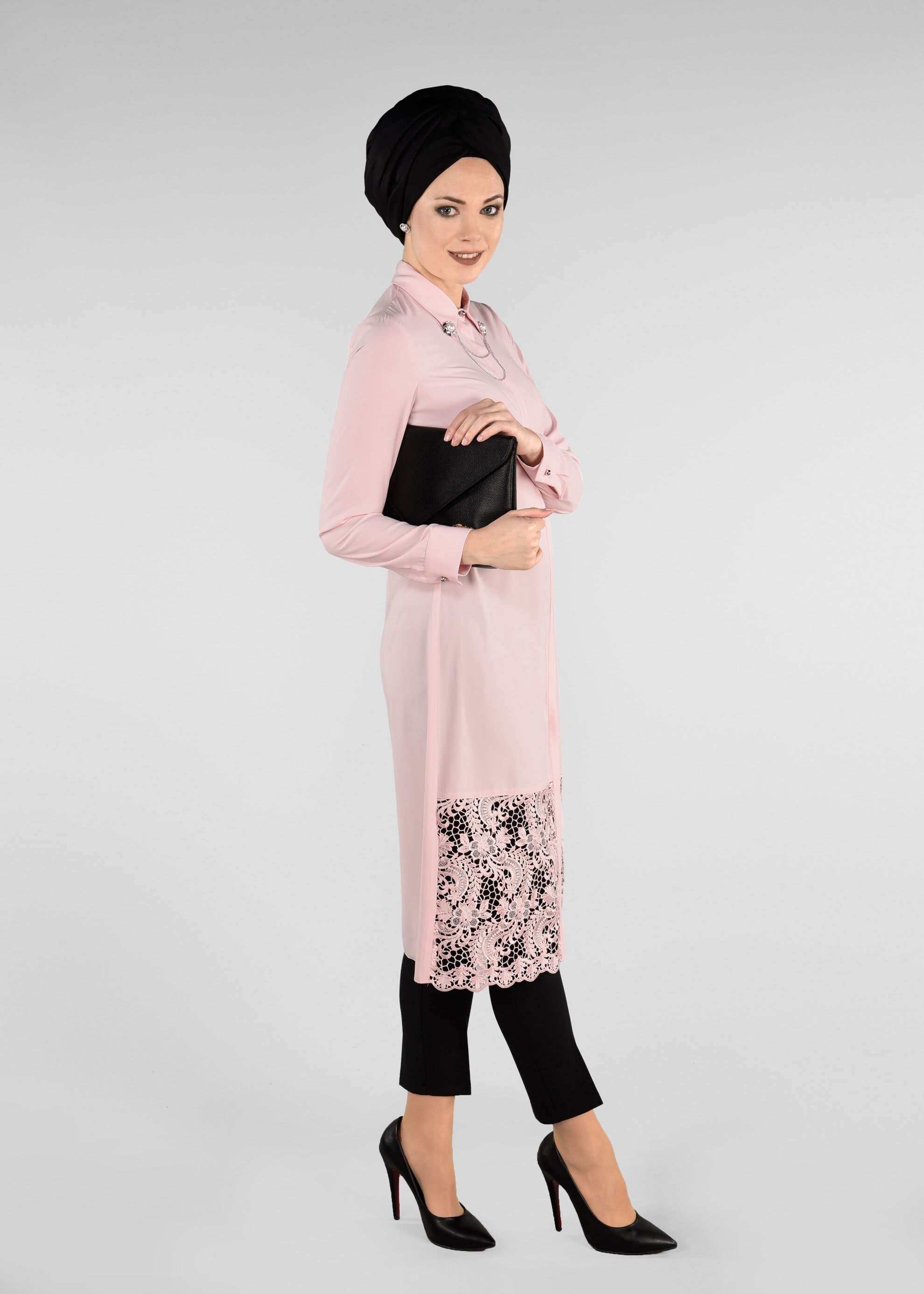 Tesettür giyim PUDRA ETEK UCU DANTELLİ TUNİK 4044