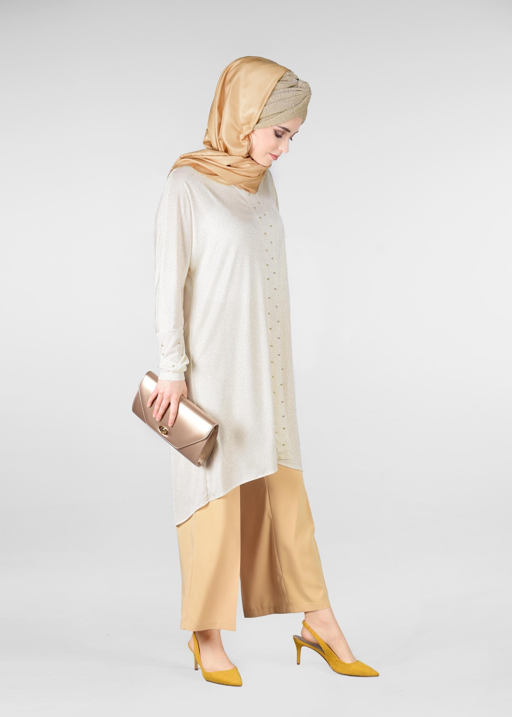 Tesettür giyim BEYAZ BONCUKLU PARILTILI TUNİK 4078