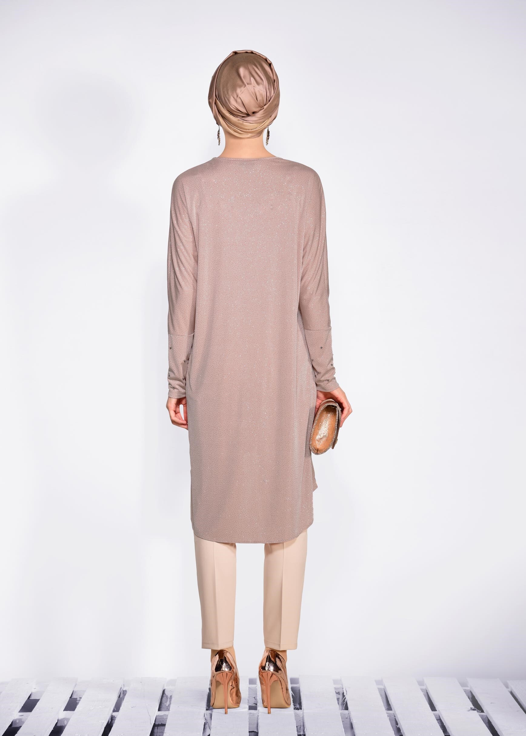 Tesettür giyim PUDRA BONCUKLU PARILTILI TUNİK 4078