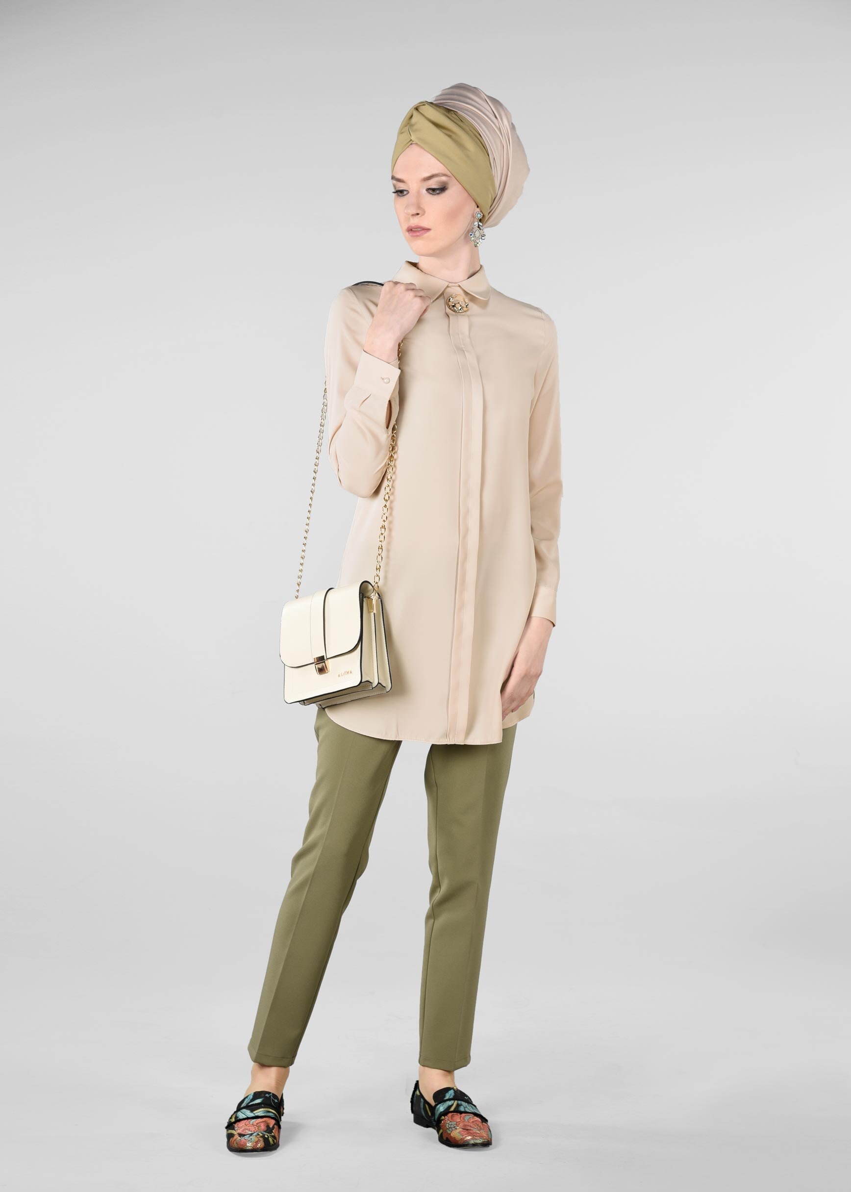 Tesettür giyim BEJ KLASİK KESİM TUNİK 4095