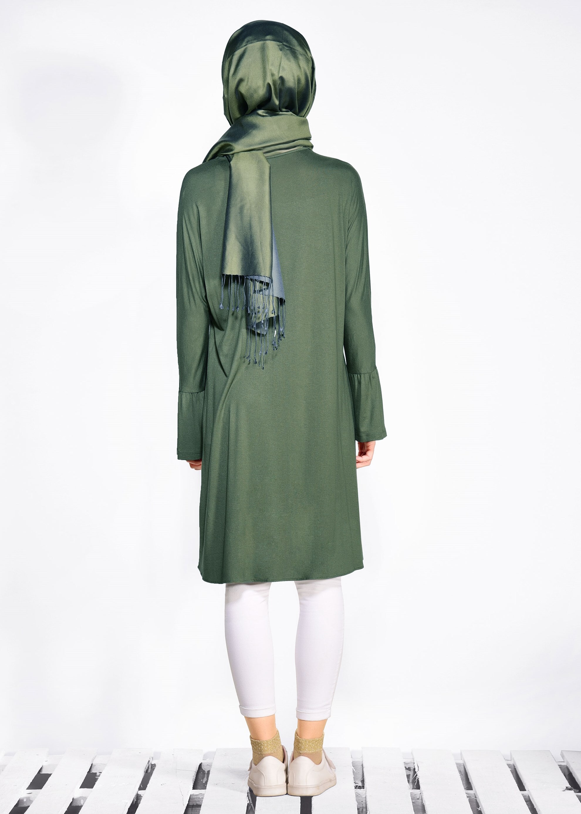 Tesettür giyim HAKİ KOLLARI FIRFIRLI BASKILI TUNİK 4179