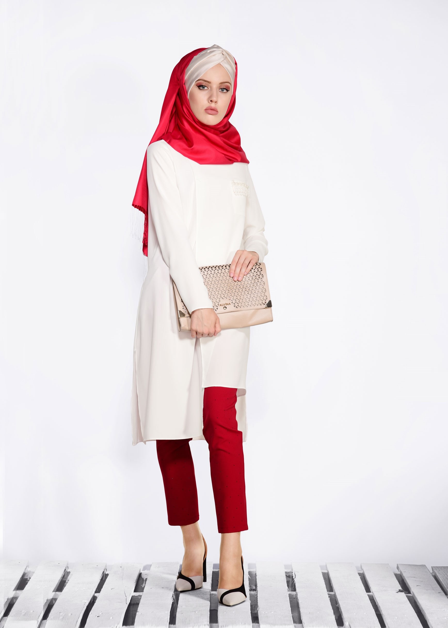 Tesettür giyim EKRU ASİMETRİK KESİM TUNİK 4238