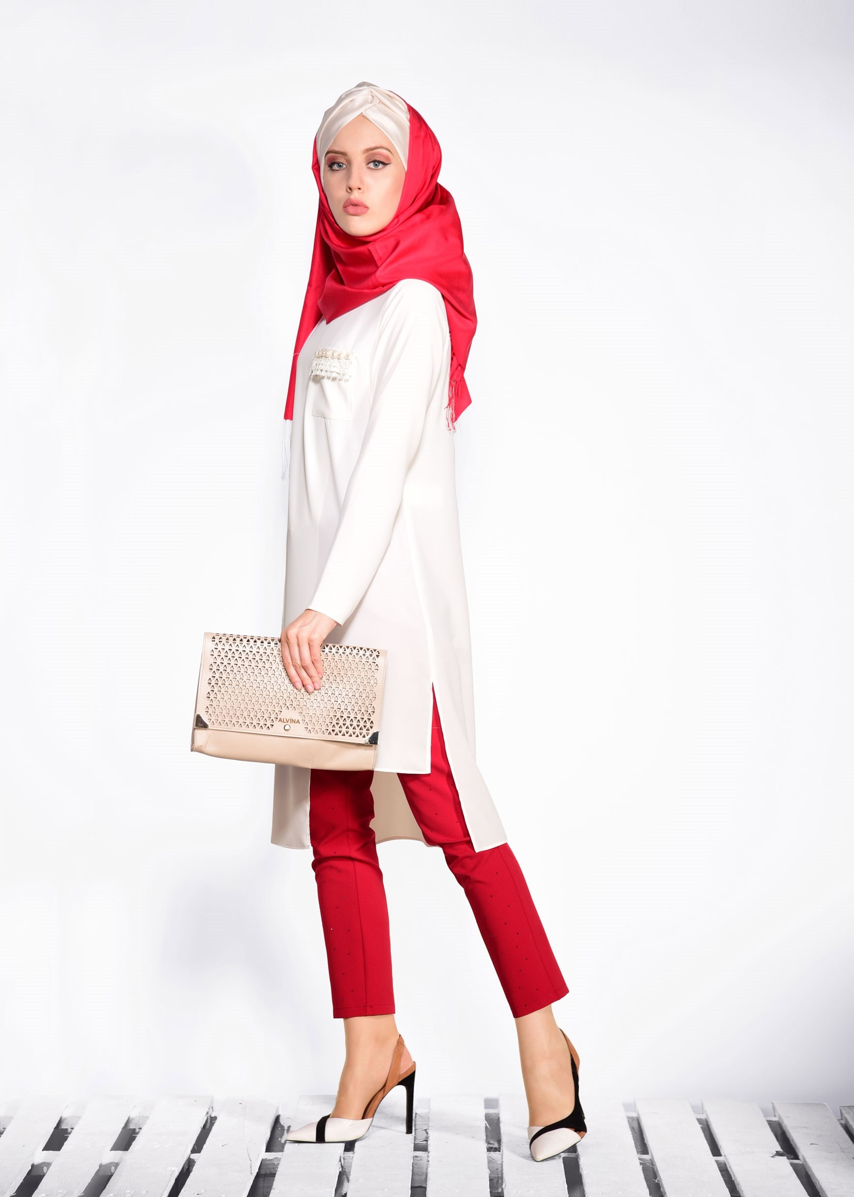 Tesettür giyim EKRU ASİMETRİK KESİM TUNİK 4238