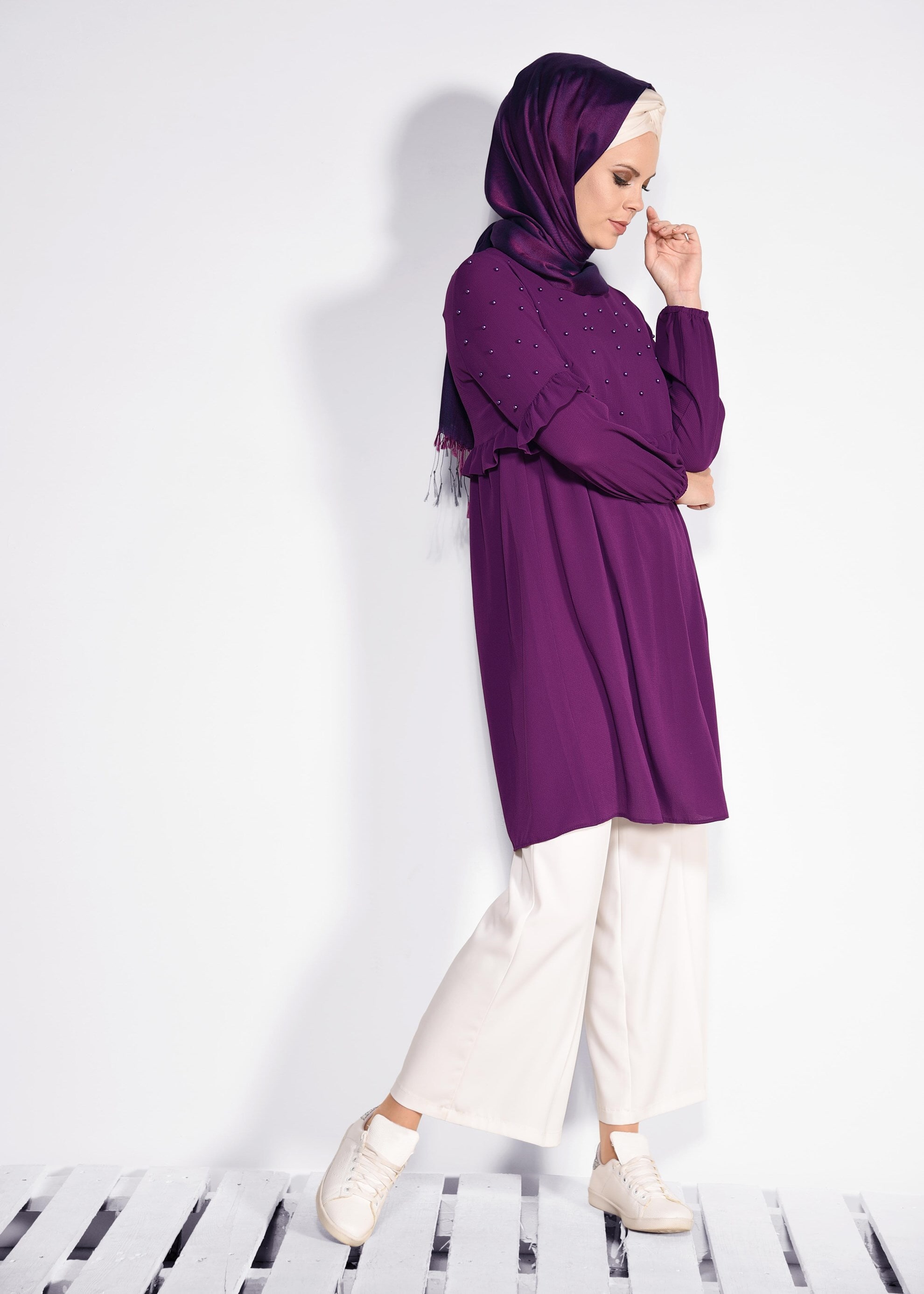 Tesettür giyim FUŞYA İNCİ İŞLEMELİ FIRFIRLI TUNİK 4272