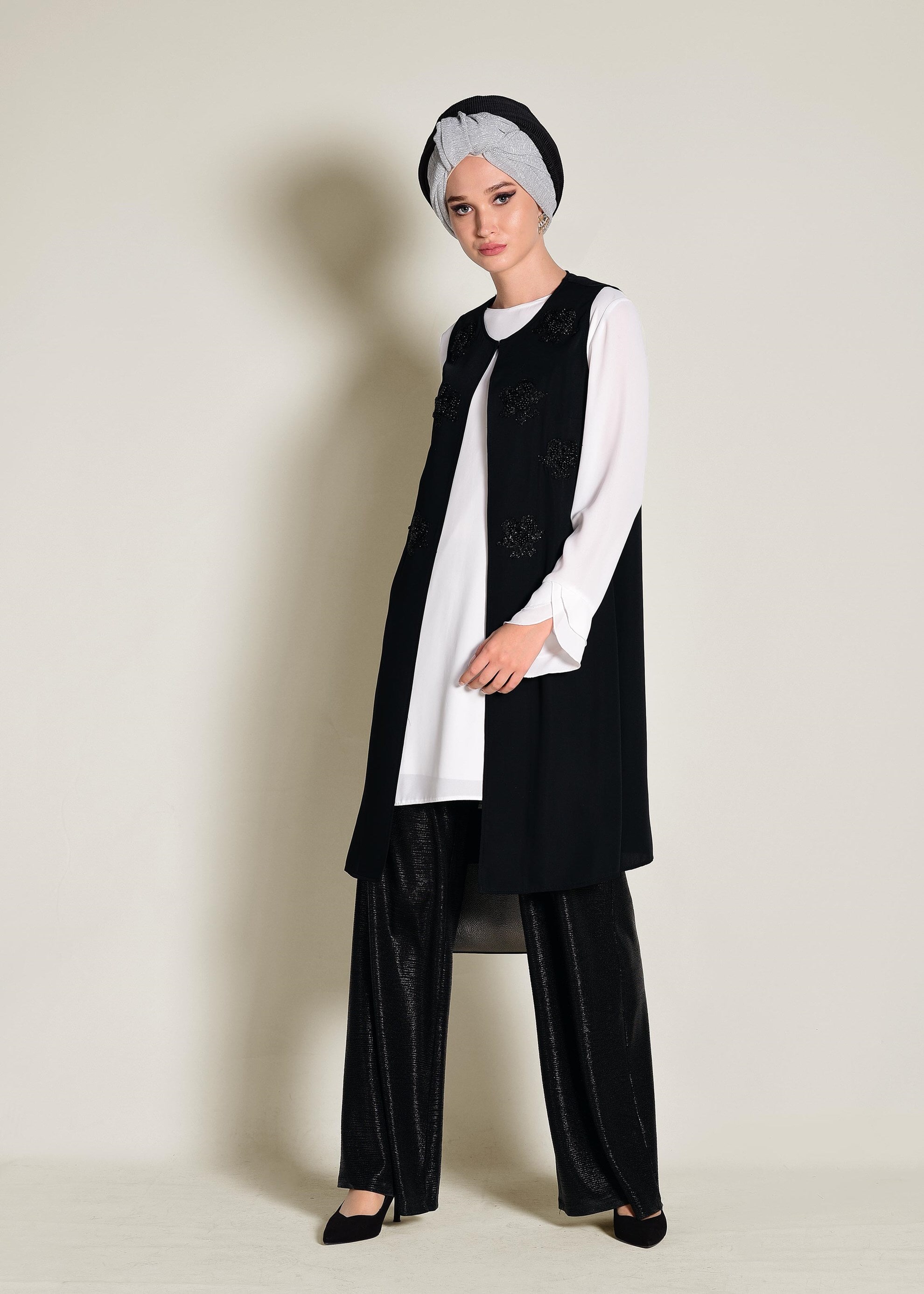 Tesettür giyim SİYAH BONCUK GÜPÜR İŞLEMELİ 2&prime;Lİ TUNİK 4278