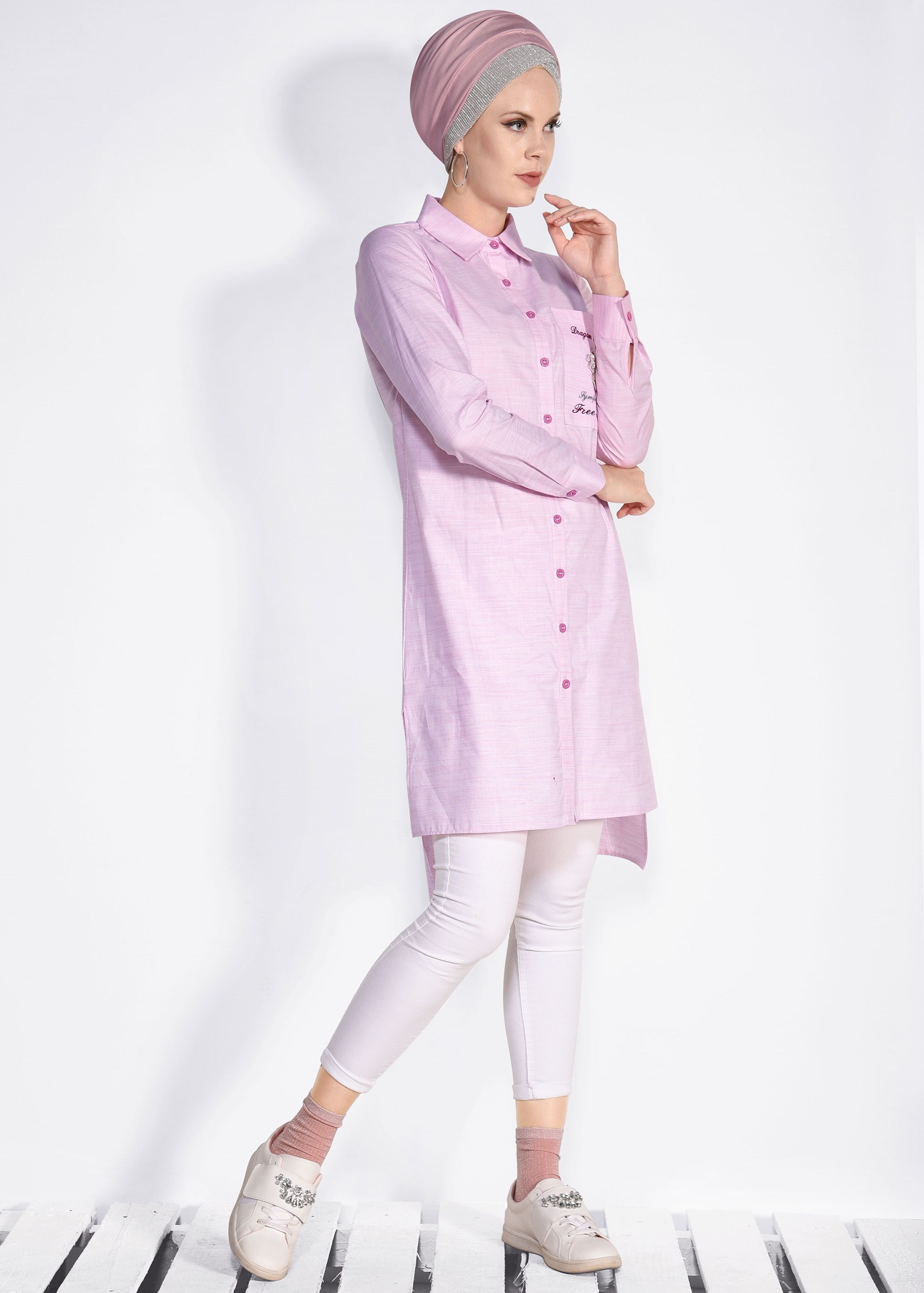 Tesettür giyim PEMBE ARMA VE YAZI DETAYLI TUNİK 4292