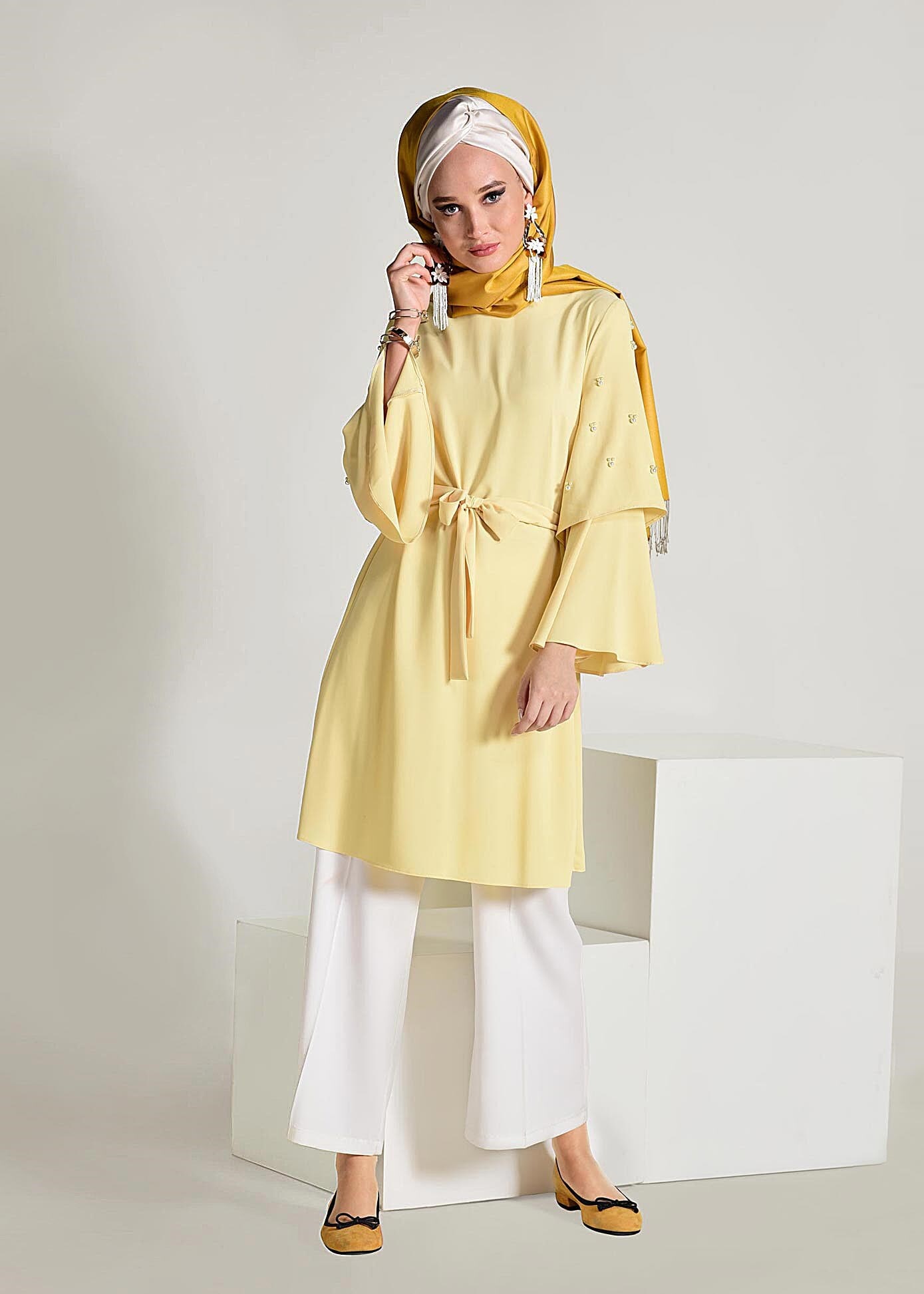 Tesettür giyim SARI GENİŞ KOLLU BONCUK DETAYLI TUNİK 4322