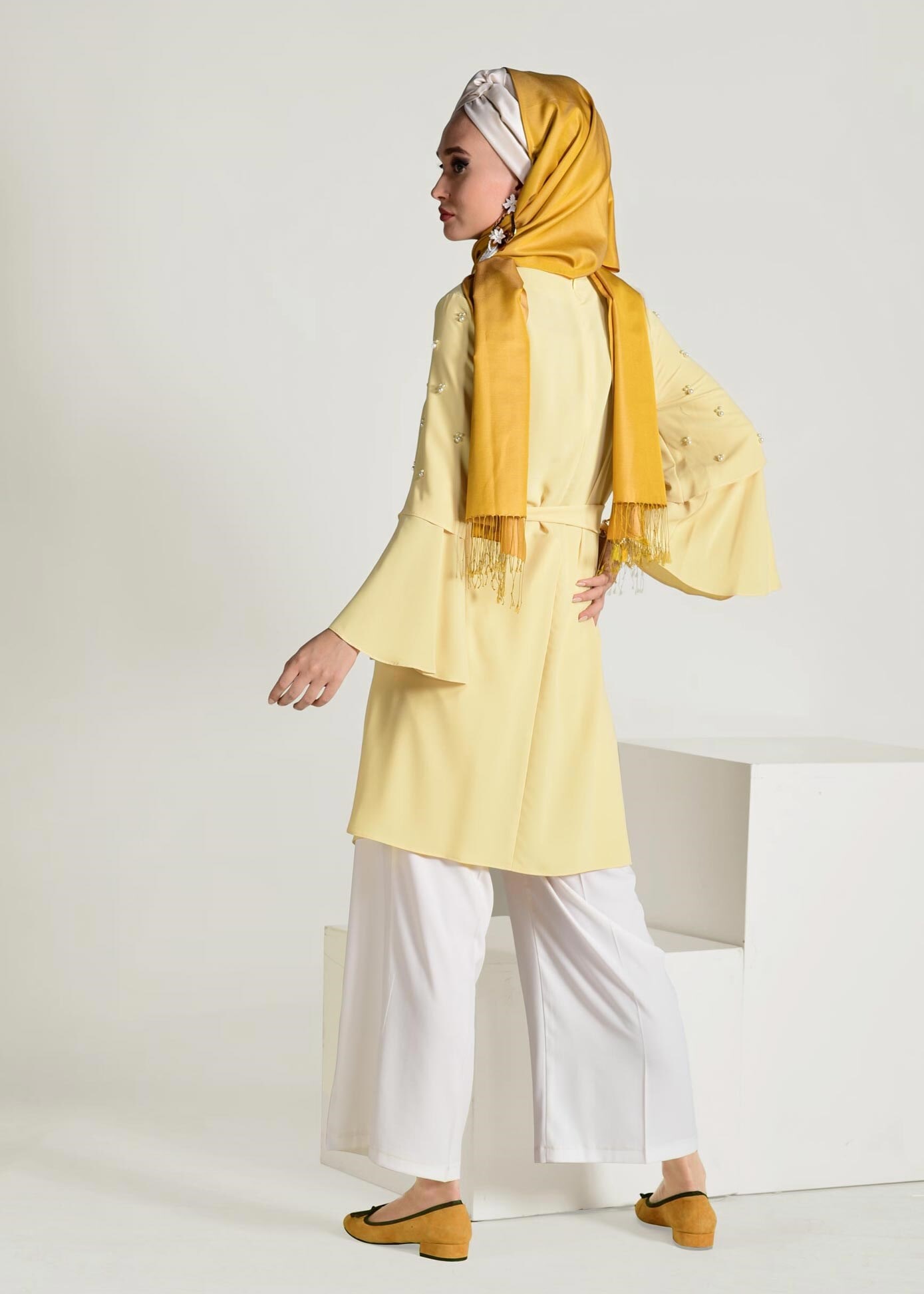 Tesettür giyim SARI GENİŞ KOLLU BONCUK DETAYLI TUNİK 4322