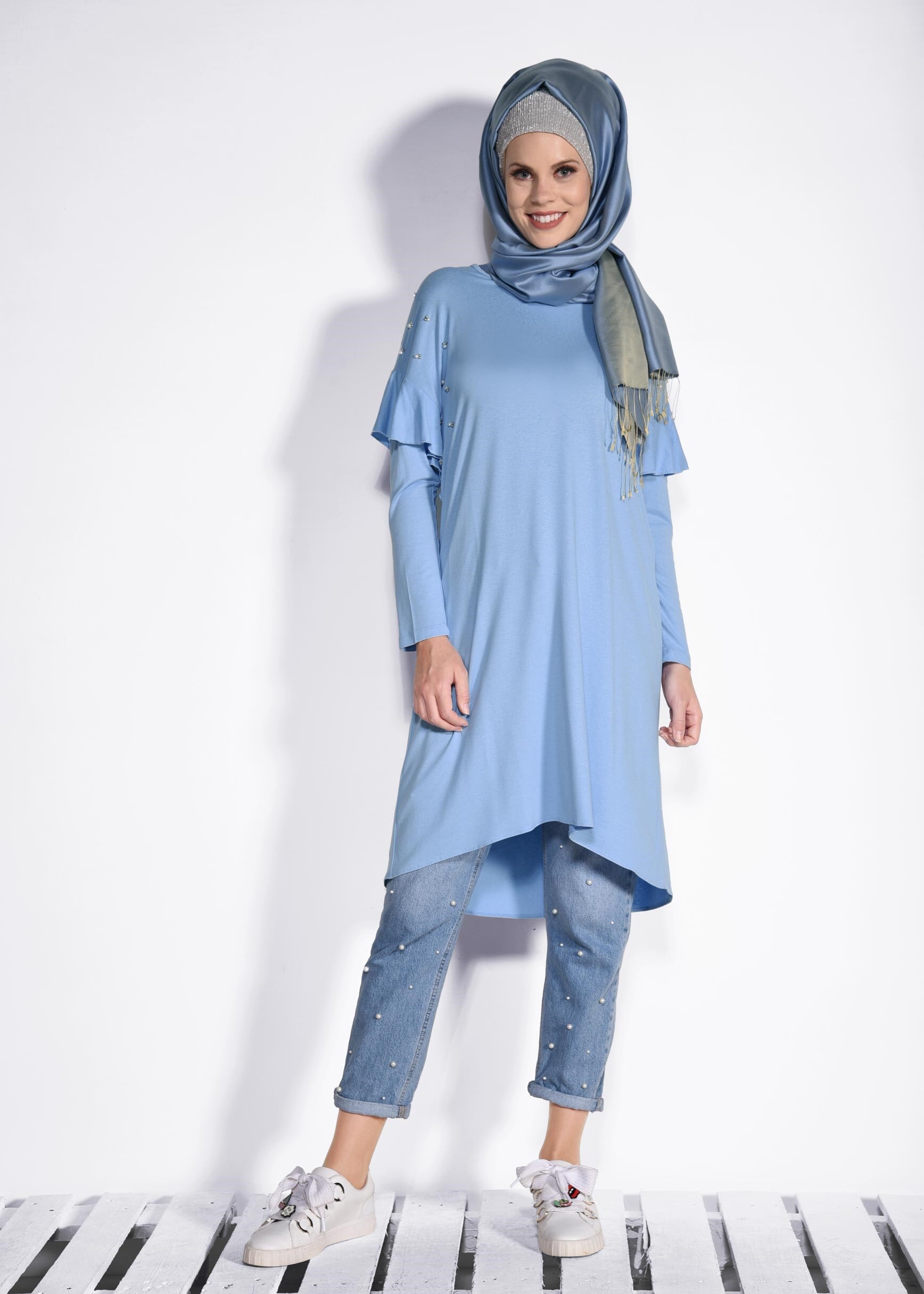 Tesettür giyim MAVİ İNCİ VE BONCUK İŞLEMELİ TUNİK 4345 