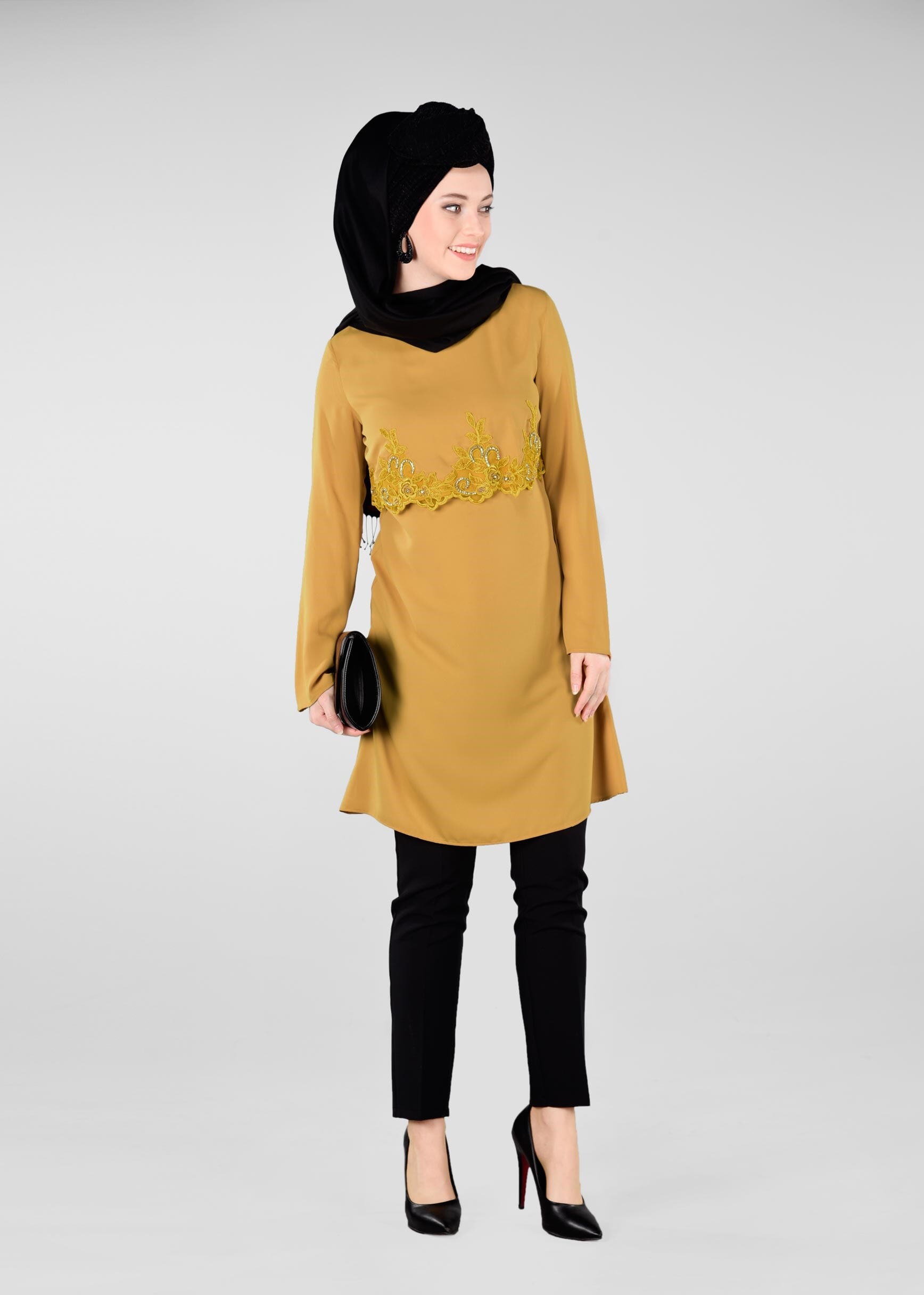 Tesettür giyim SARI NAKIŞ DETAYLI TUNİK 4430
