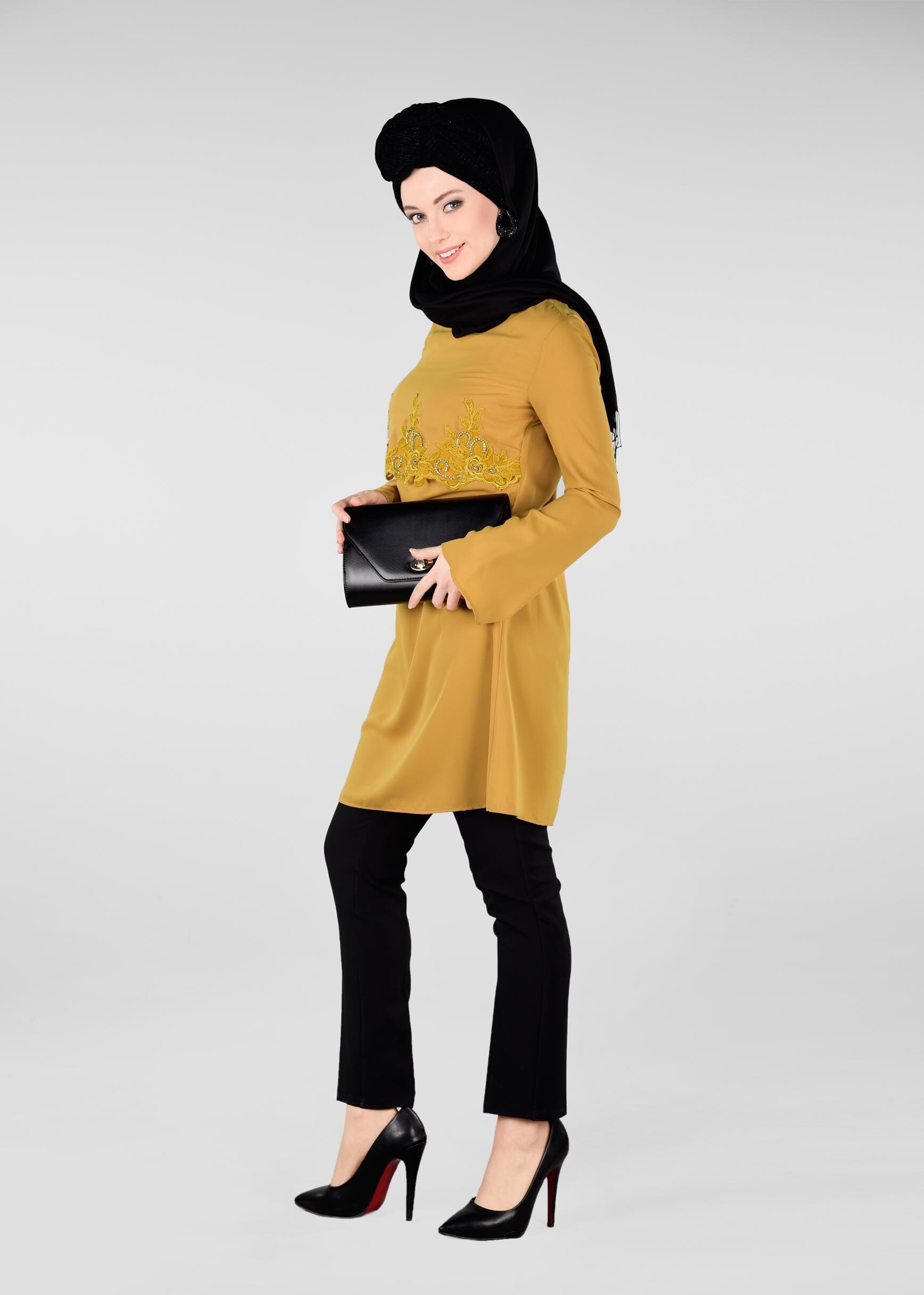 Tesettür giyim SARI NAKIŞ DETAYLI TUNİK 4430