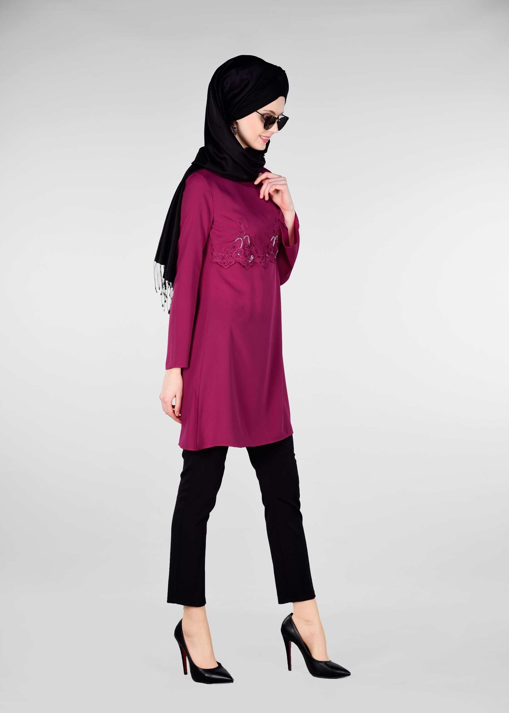 Tesettür giyim FUŞYA NAKIŞ DETAYLI TUNİK 4430
