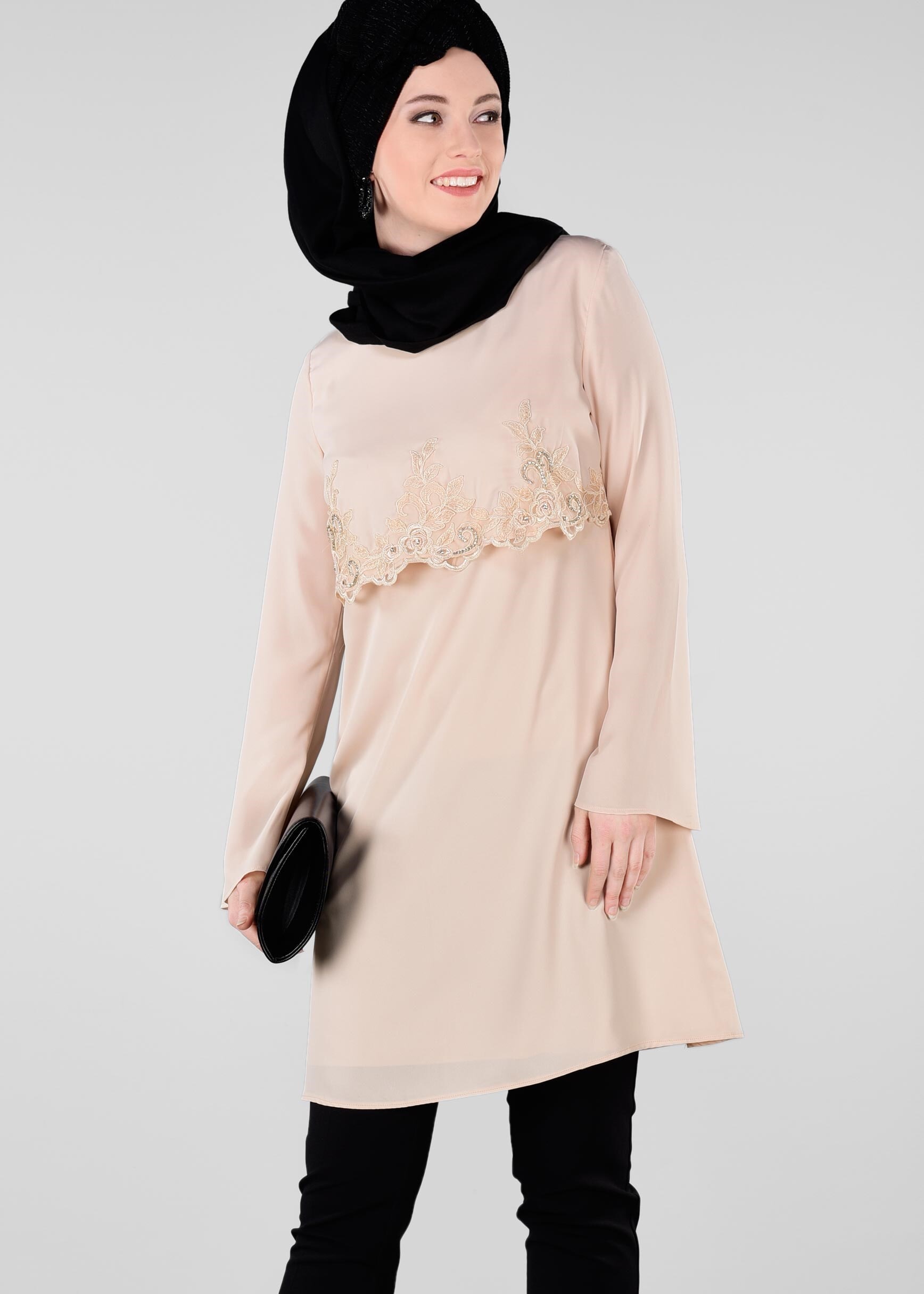 Tesettür giyim PEMBE NAKIŞ DETAYLI TUNİK 4430