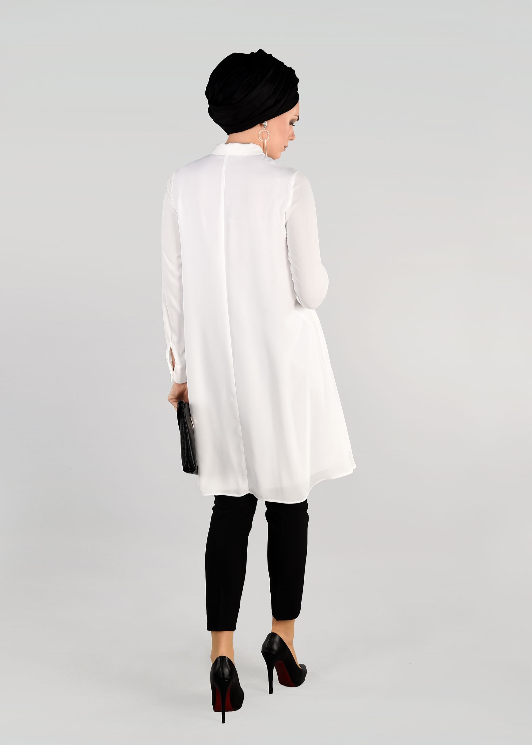 Tesettür giyim BEYAZ PÜSKÜL DETAYLI TUNİK 4885