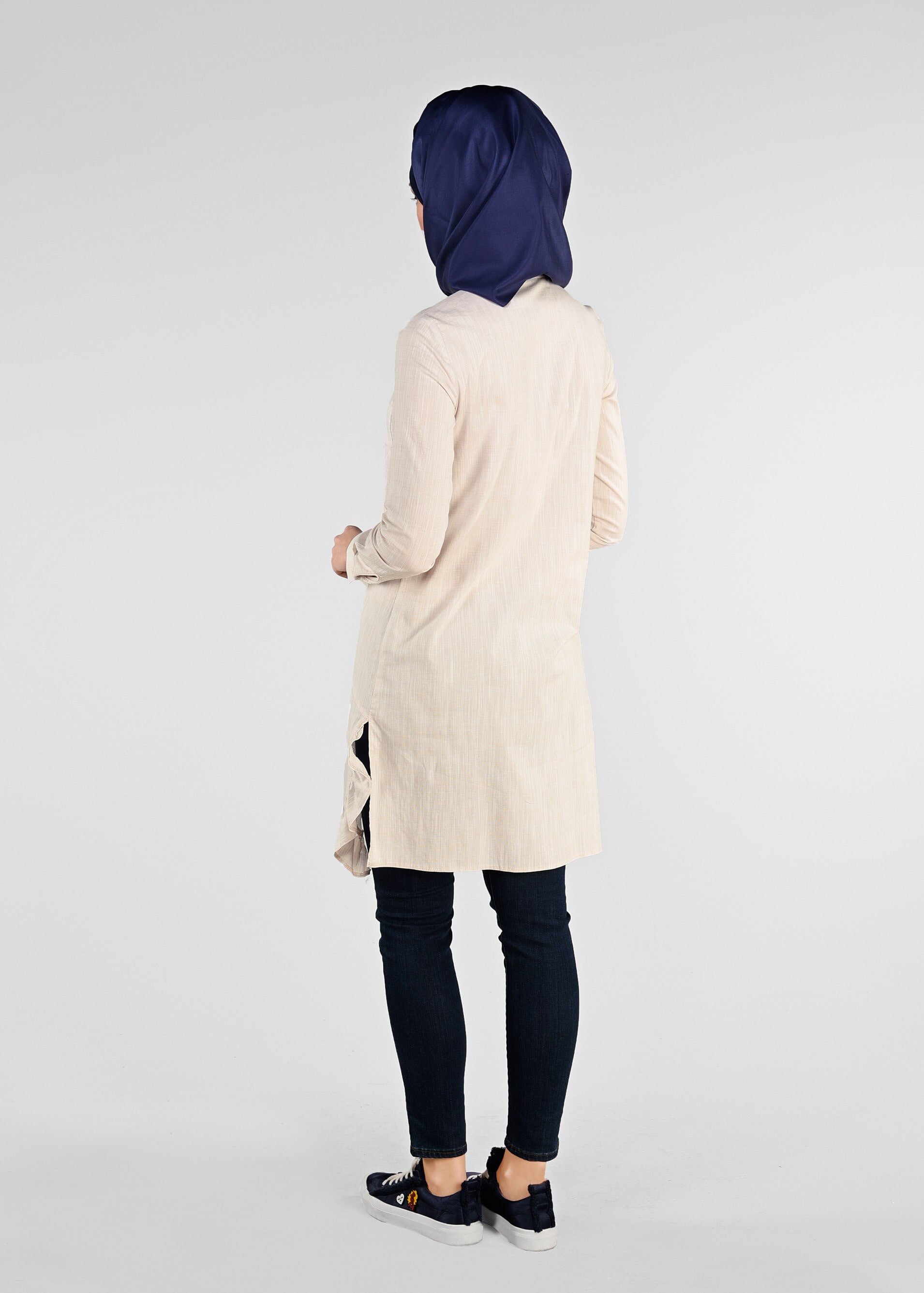 Tesettür giyim BEJ YAKASI KUŞ İŞLEMELİ FIRFIR DETAYLI TUNİK 4893