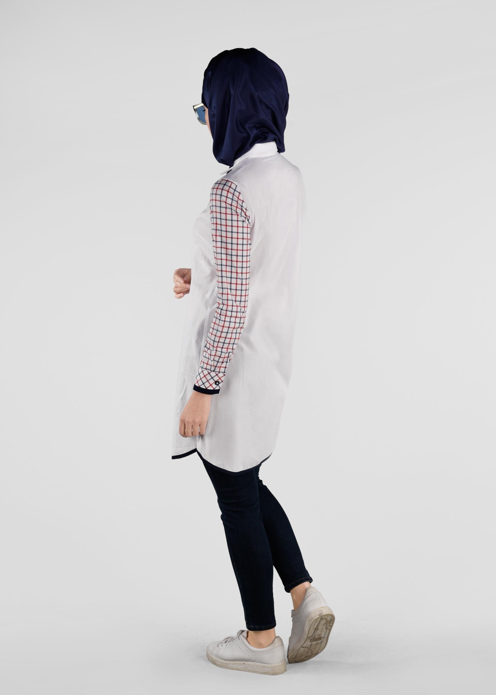 Tesettür giyim BEYAZ KOLLARI EKOSE DESENLİ TUNİK 4919