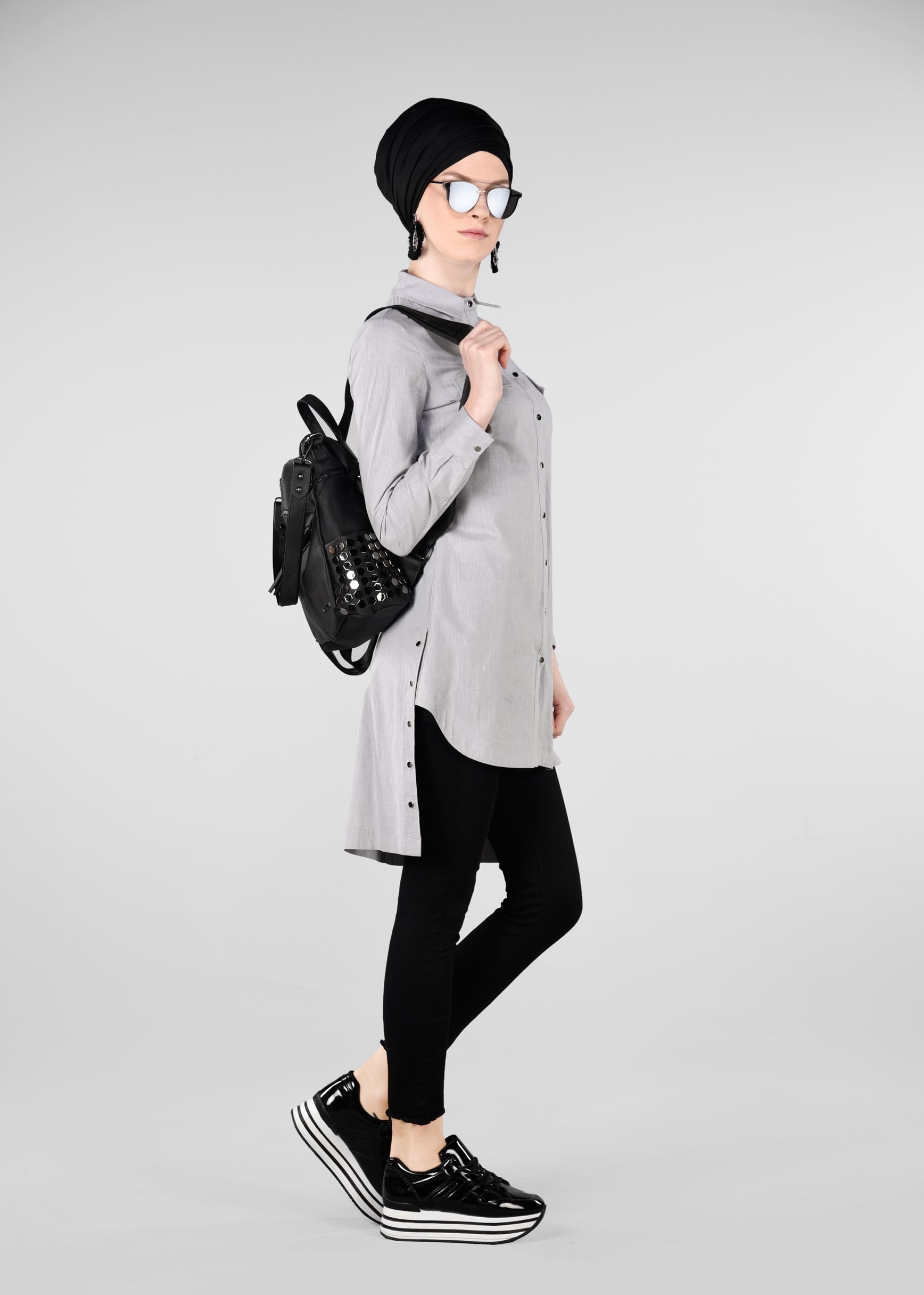 Tesettür giyim GRİ ÇITÇITLI TUNİK 4920