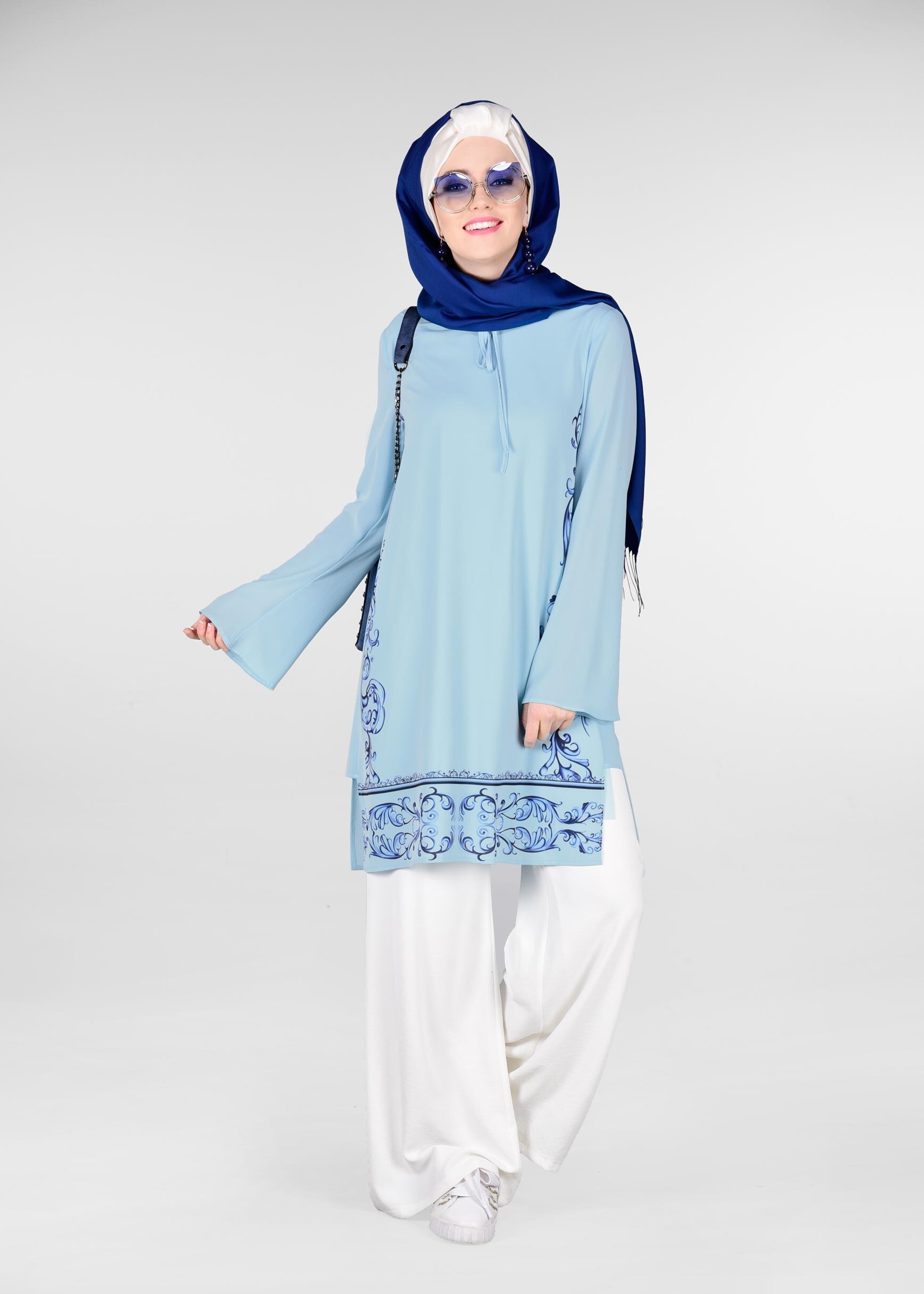 Tesettür giyim MAVİ NAKIŞ BASKILI TUNİK 4921