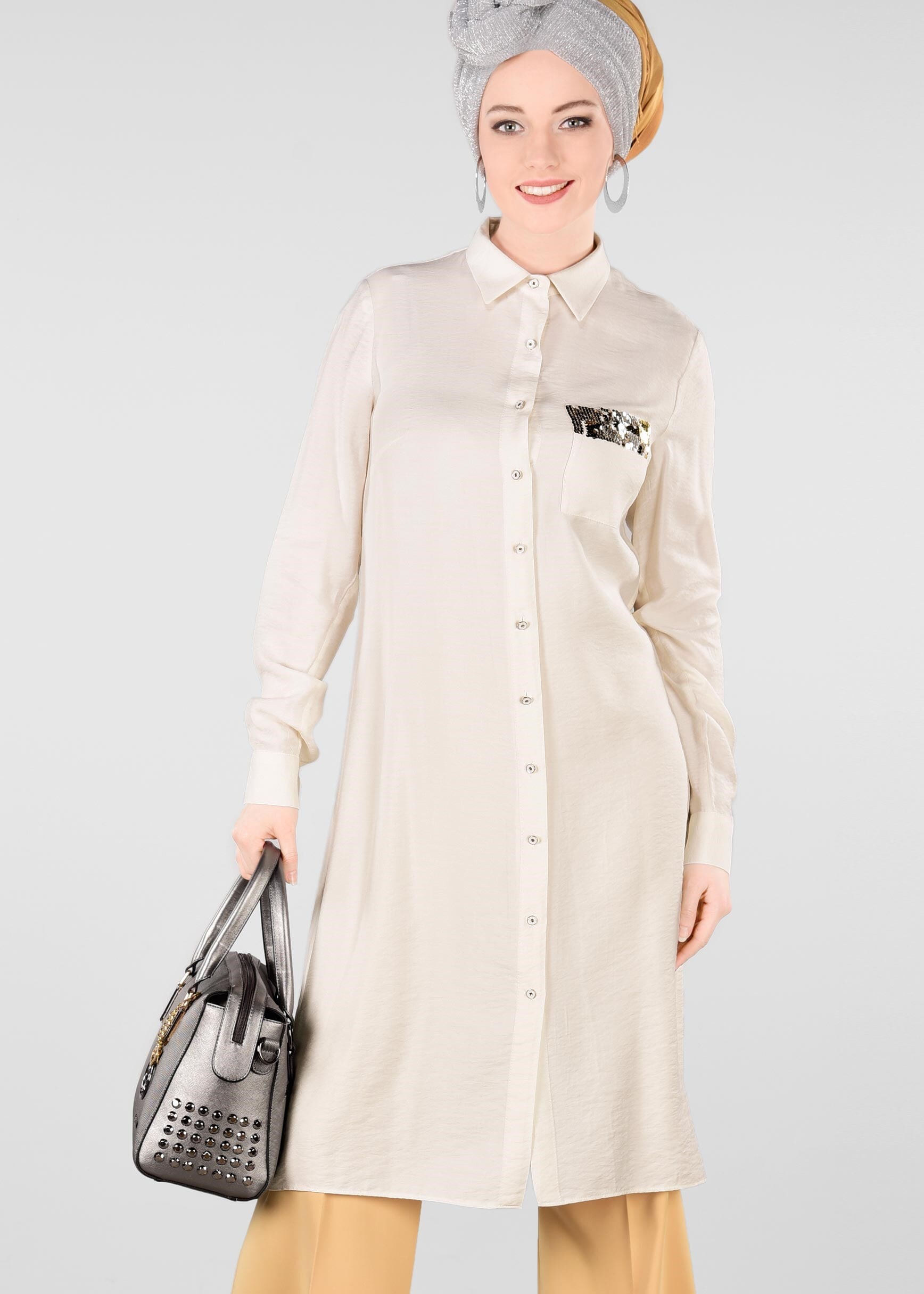 Tesettür giyim BEYAZ CEP DETAYI PULLU TUNİK 4968