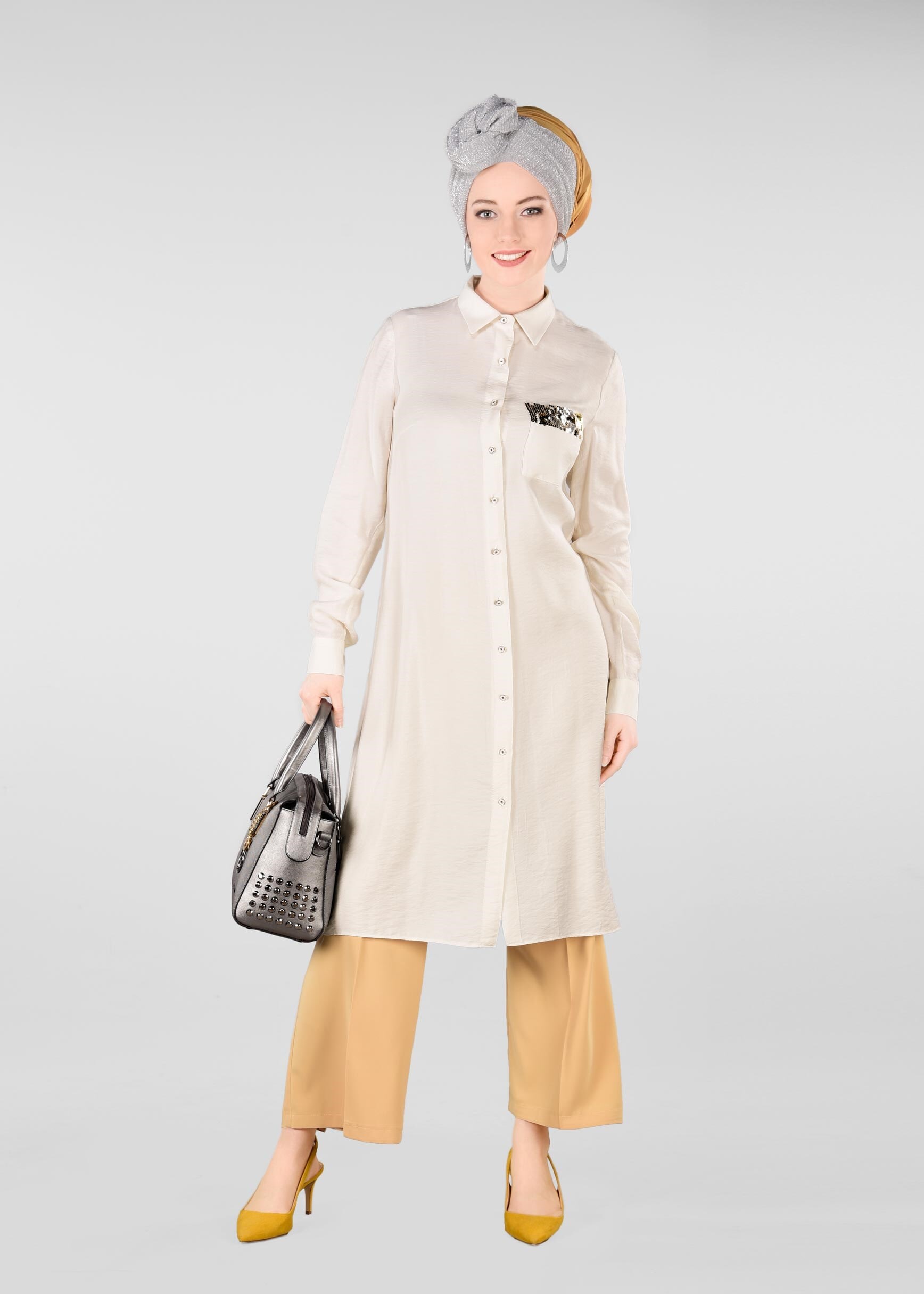 Tesettür giyim BEYAZ CEP DETAYI PULLU TUNİK 4968