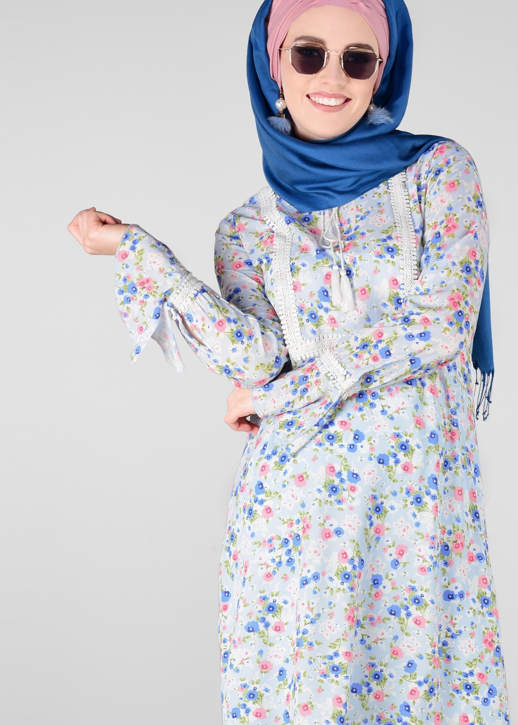 Tesettür giyim MAVİ ÇİÇEK DESENLİ TUNİK 4994