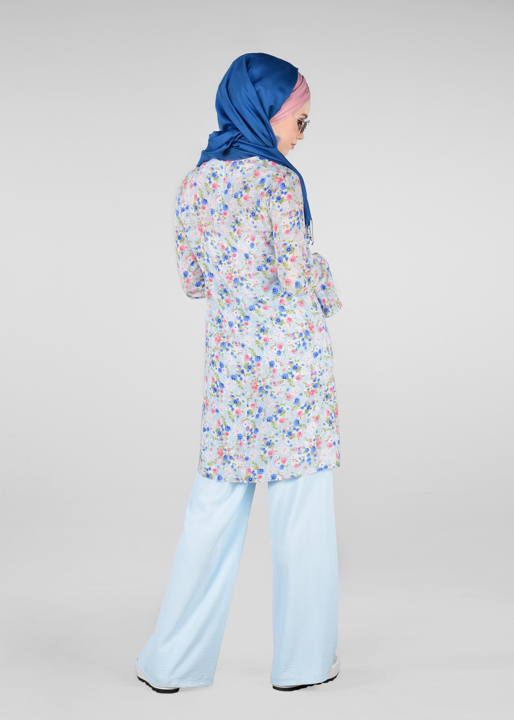 Tesettür giyim MAVİ ÇİÇEK DESENLİ TUNİK 4994