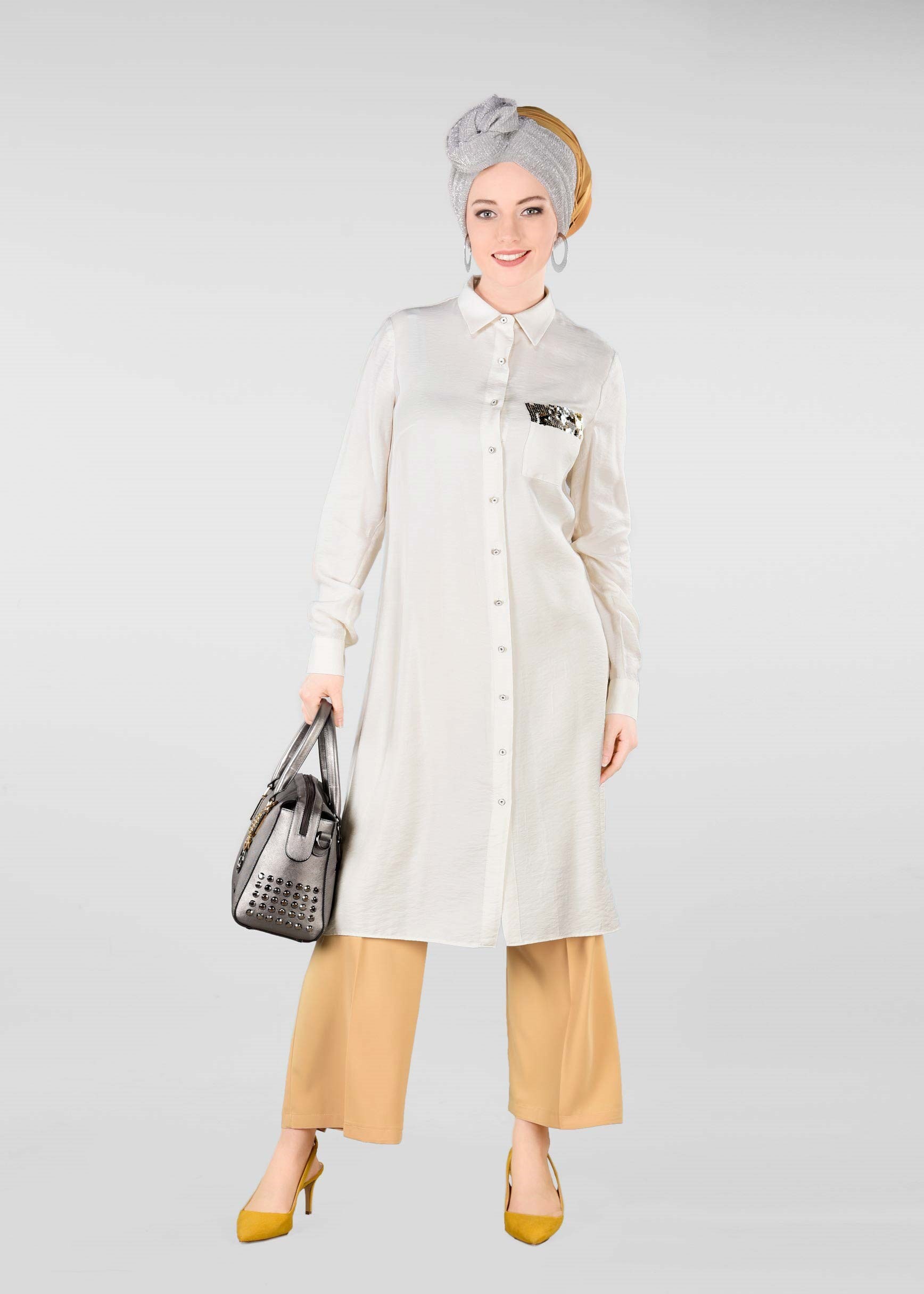 Tesettür giyim EKRU CEP DETAYI PULLU TUNİK 4968-1