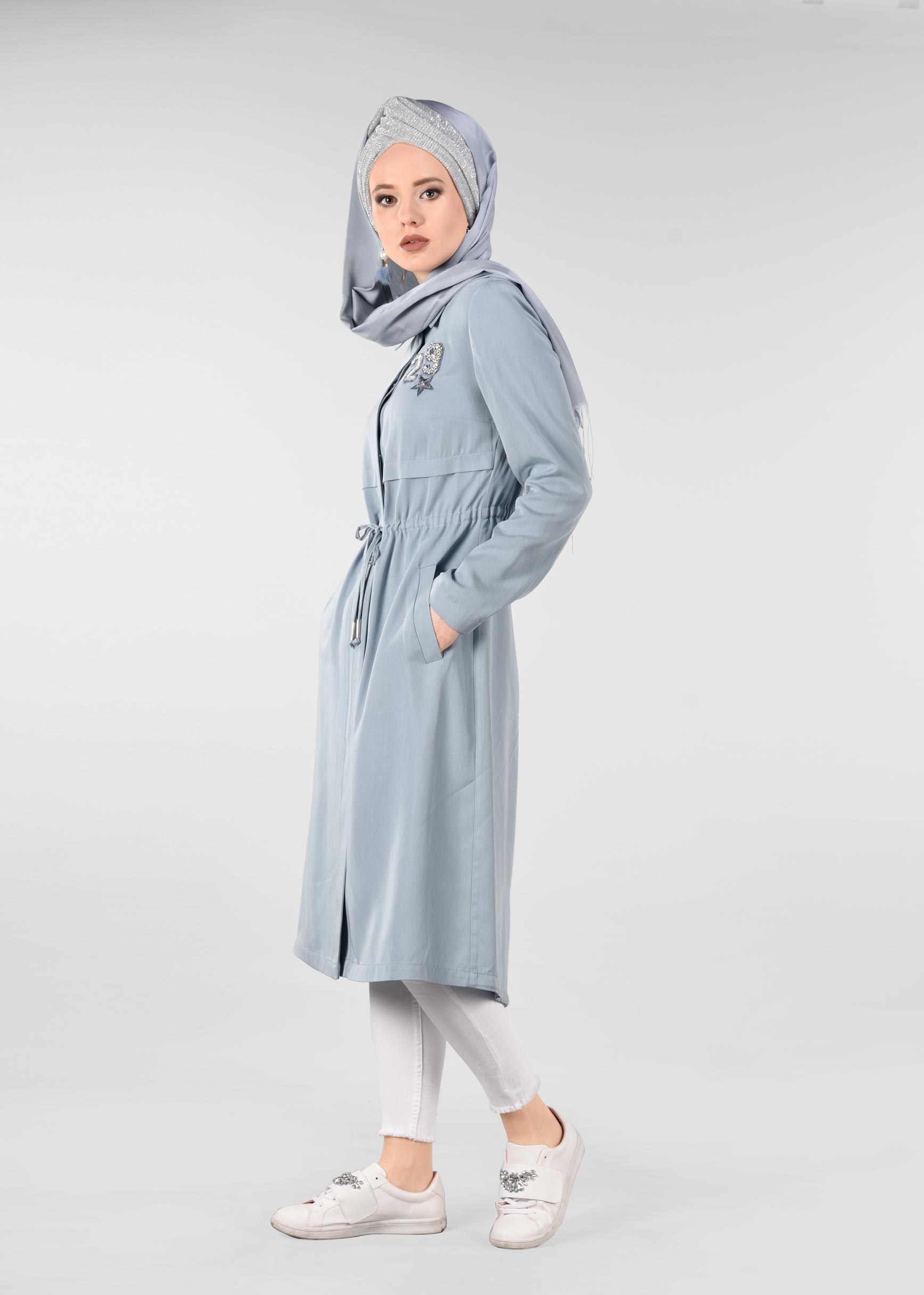 Tesettür giyim MAVİ BEL KISMI BÜZGÜLÜ ARMALI TRENÇKOT 1191