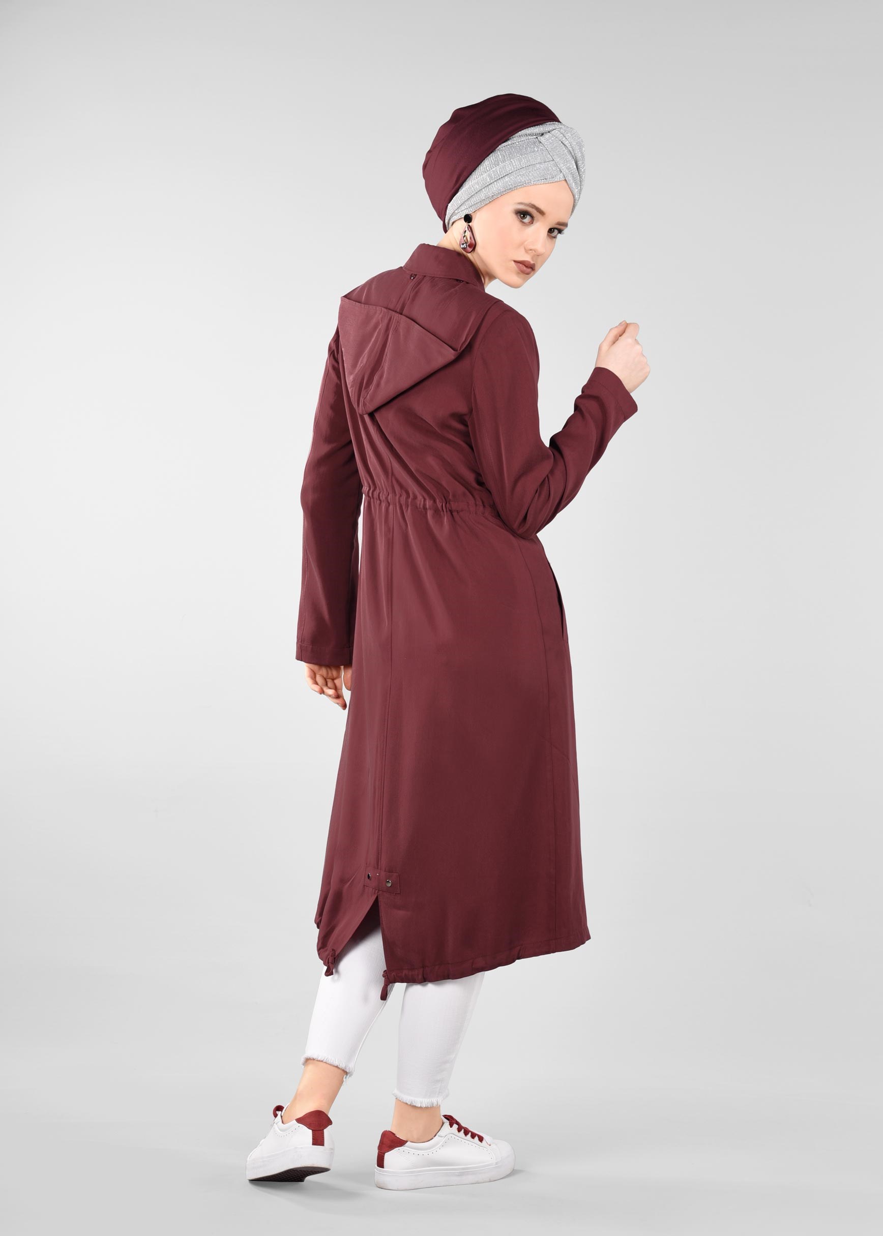 Tesettür giyim BORDO BEL KISMI BÜZGÜLÜ ARMALI TRENÇKOT 1191