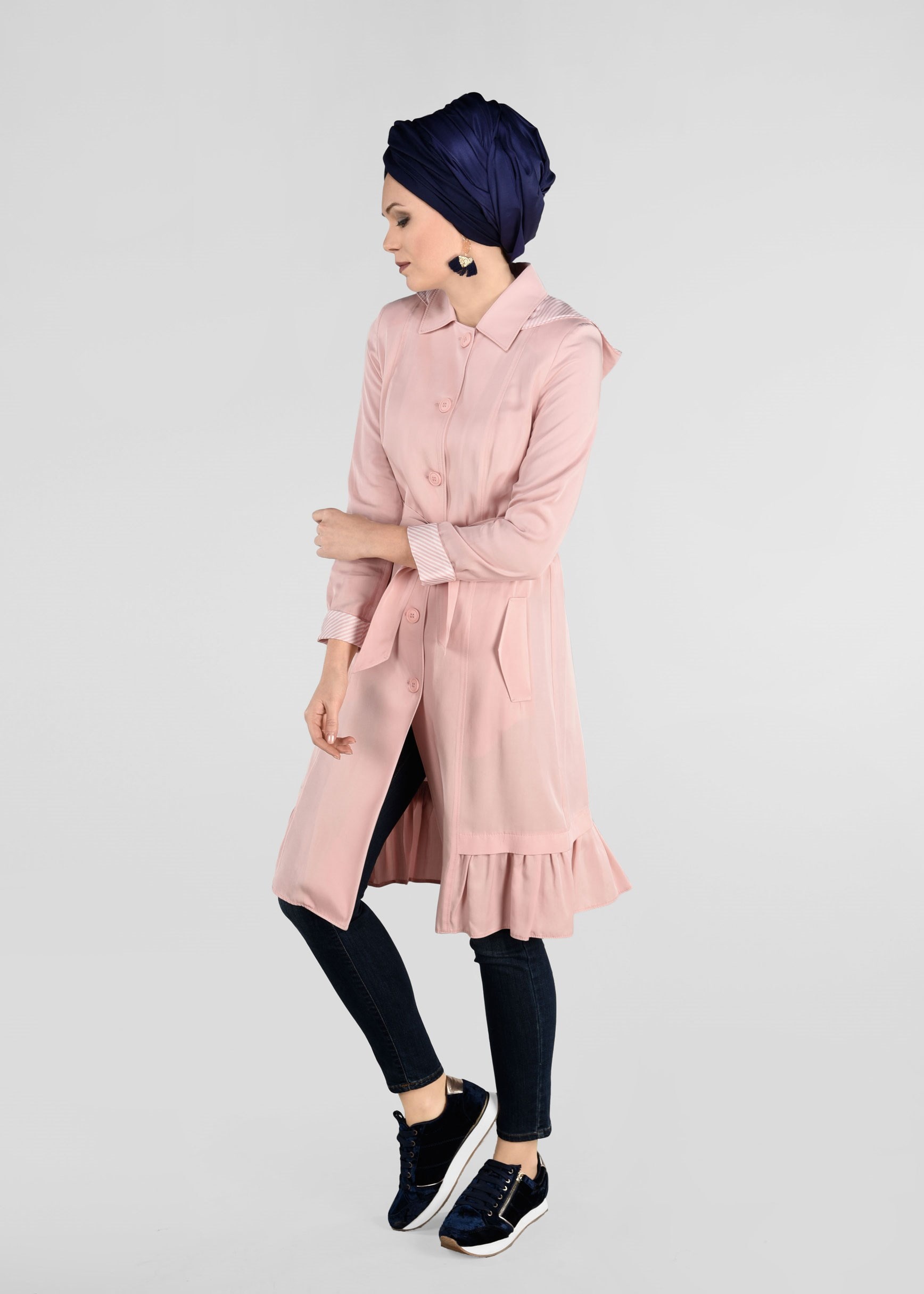 Tesettür giyim PUDRA ETEK UCU PİLİSELİ KAPÜŞONLU TRENÇKOT 1192