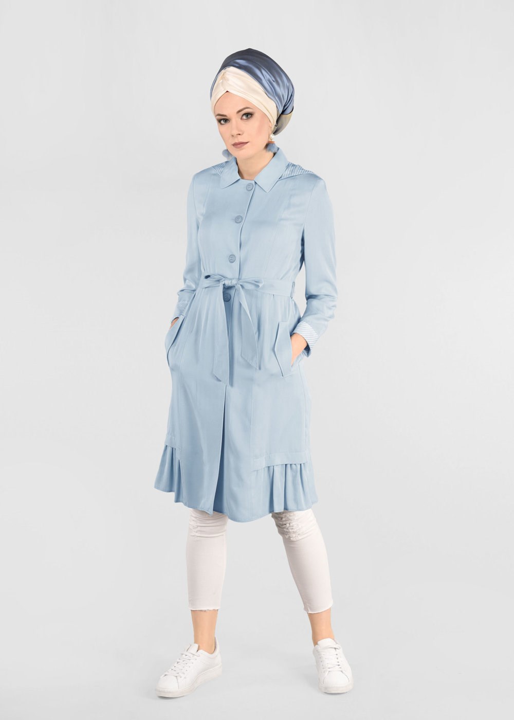 Tesettür giyim MAVİ ETEK UCU PİLİSELİ KAPÜŞONLU TRENÇKOT 1192