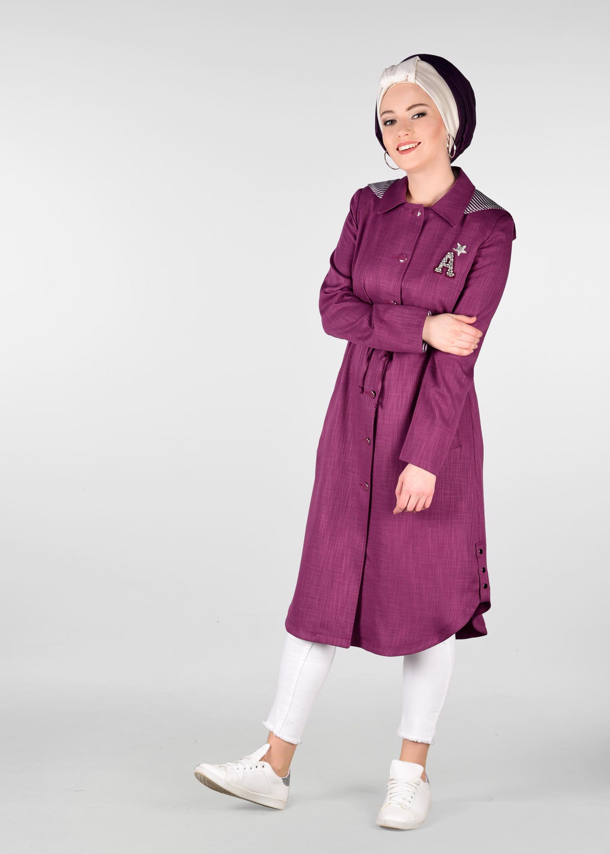Tesettür giyim MOR TAŞ İŞLEME DETAYLI KAPÜŞONLU TRENÇKOT 1203