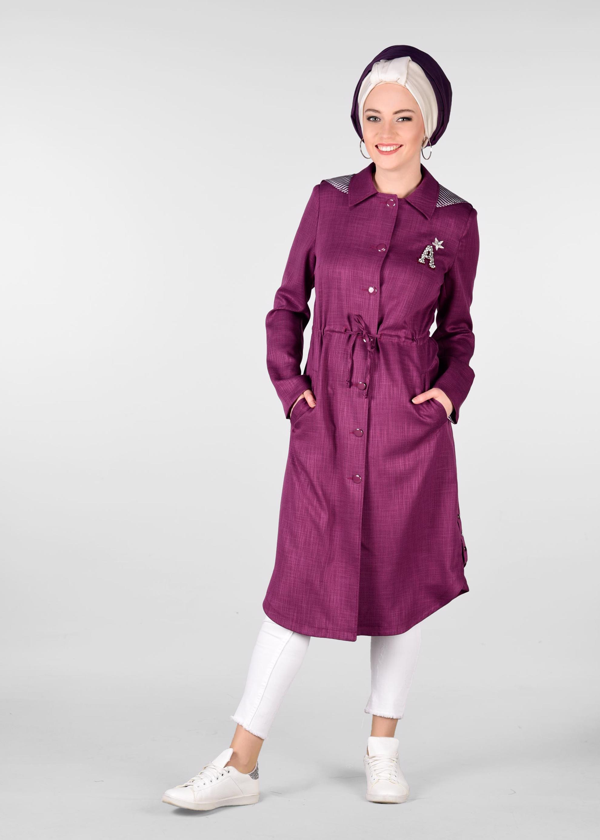 Tesettür giyim MOR TAŞ İŞLEME DETAYLI KAPÜŞONLU TRENÇKOT 1203