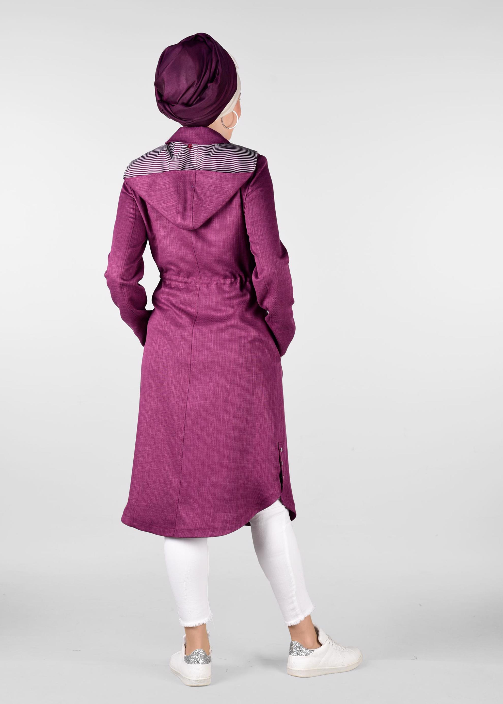 Tesettür giyim MOR TAŞ İŞLEME DETAYLI KAPÜŞONLU TRENÇKOT 1203