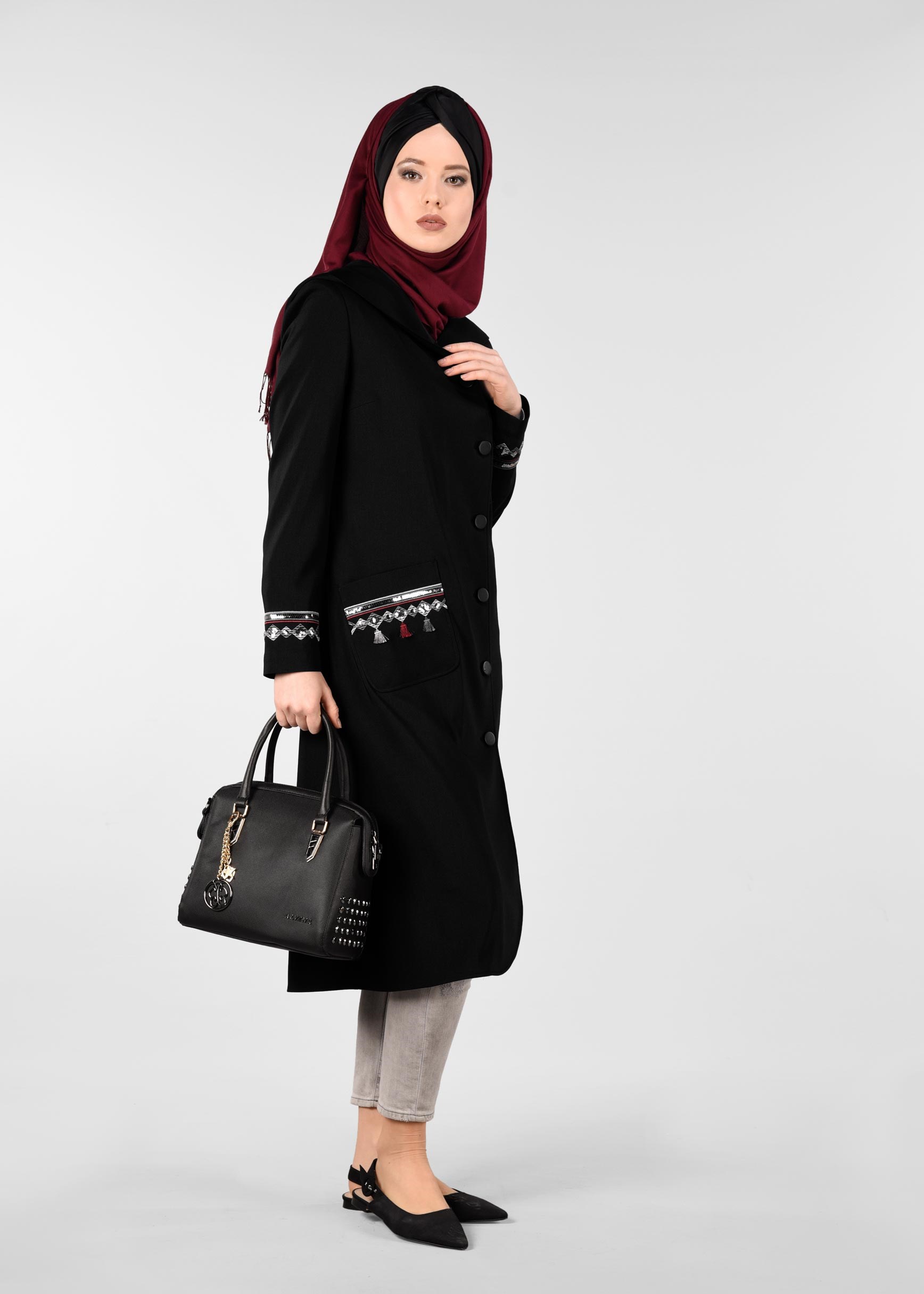Tesettür giyim SİYAH NAKIŞ DETAYLI TRENCKOT 1208