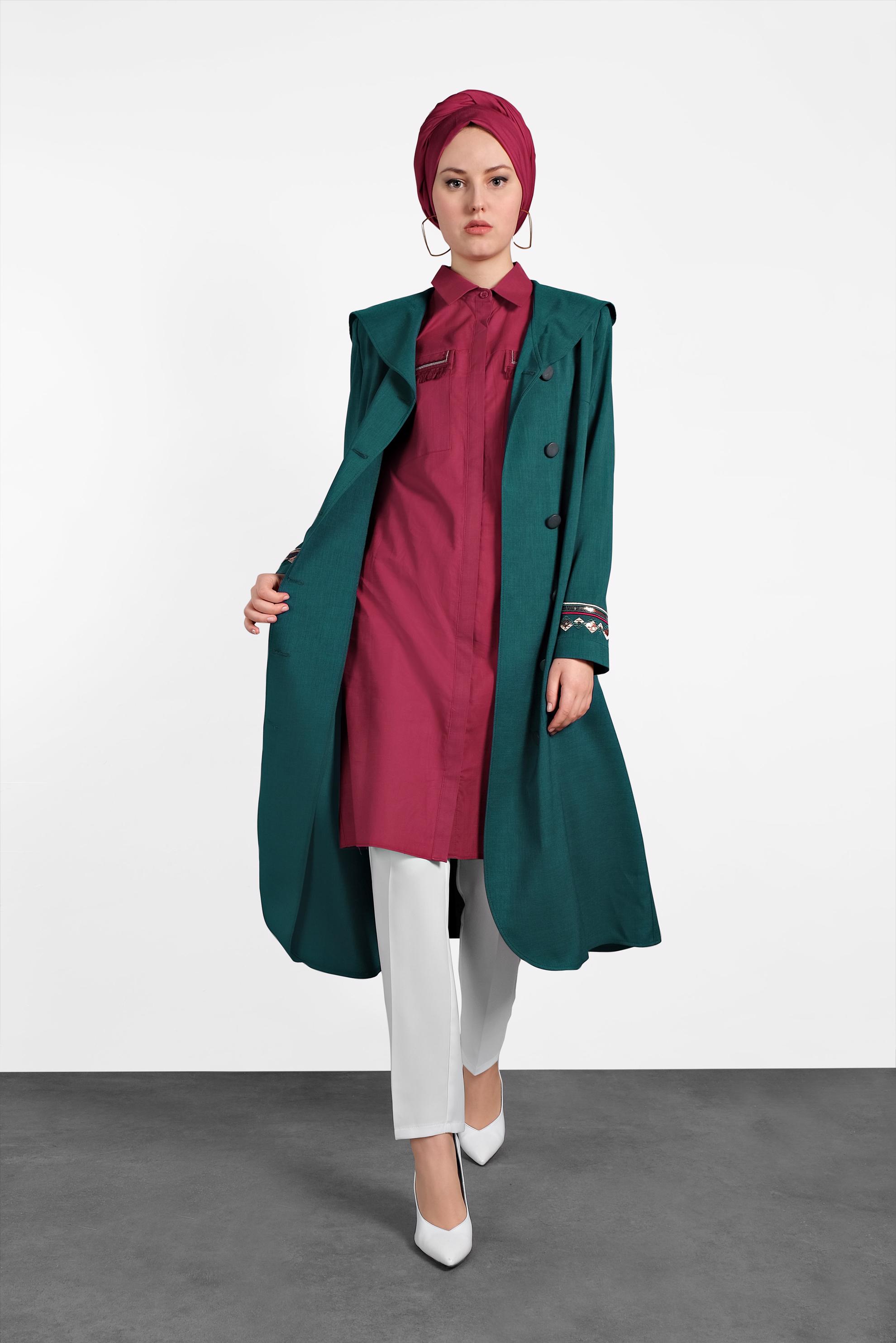 Tesettür giyim YEŞİL NAKIŞ DETAYLI TRENCKOT 1208