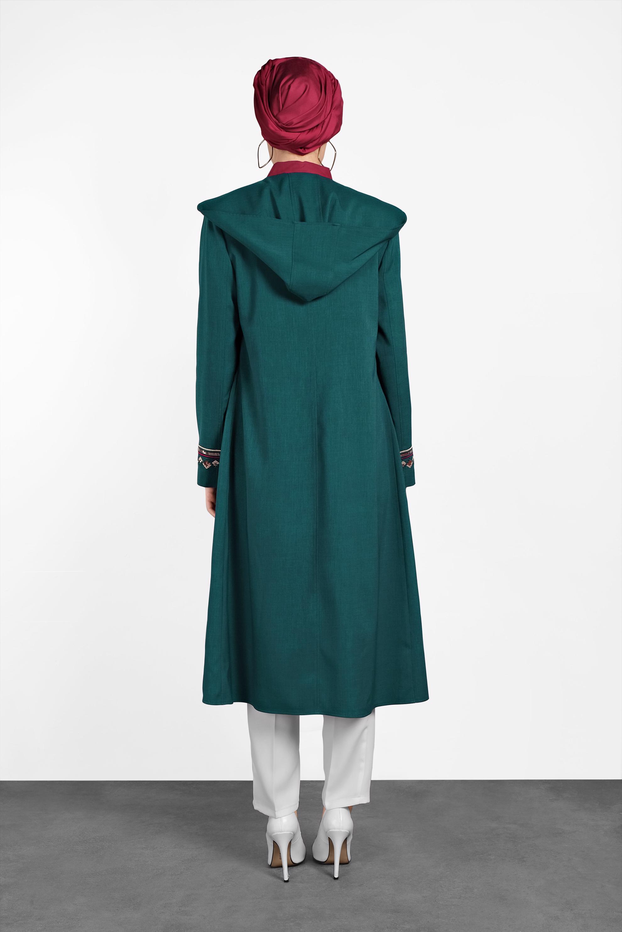 Tesettür giyim YEŞİL NAKIŞ DETAYLI TRENCKOT 1208