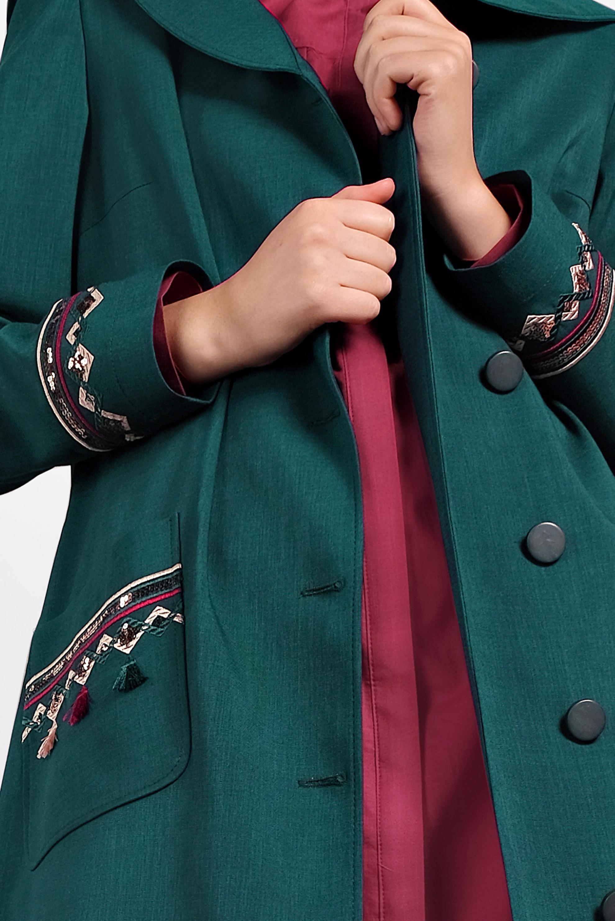 Tesettür giyim YEŞİL NAKIŞ DETAYLI TRENCKOT 1208