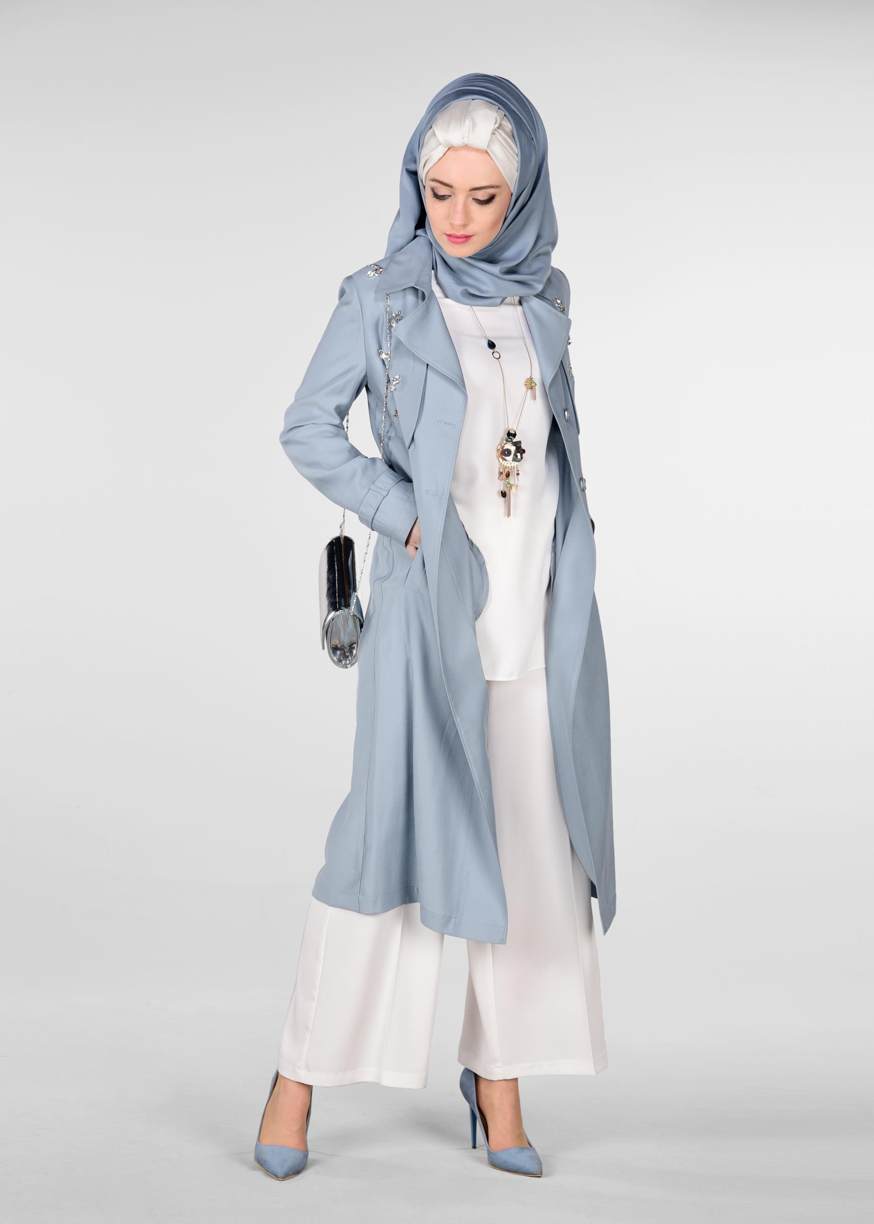 Tesettür giyim MAVİ KUŞAKLI BONCUK İŞLEMELİ TRENÇKOT 1214