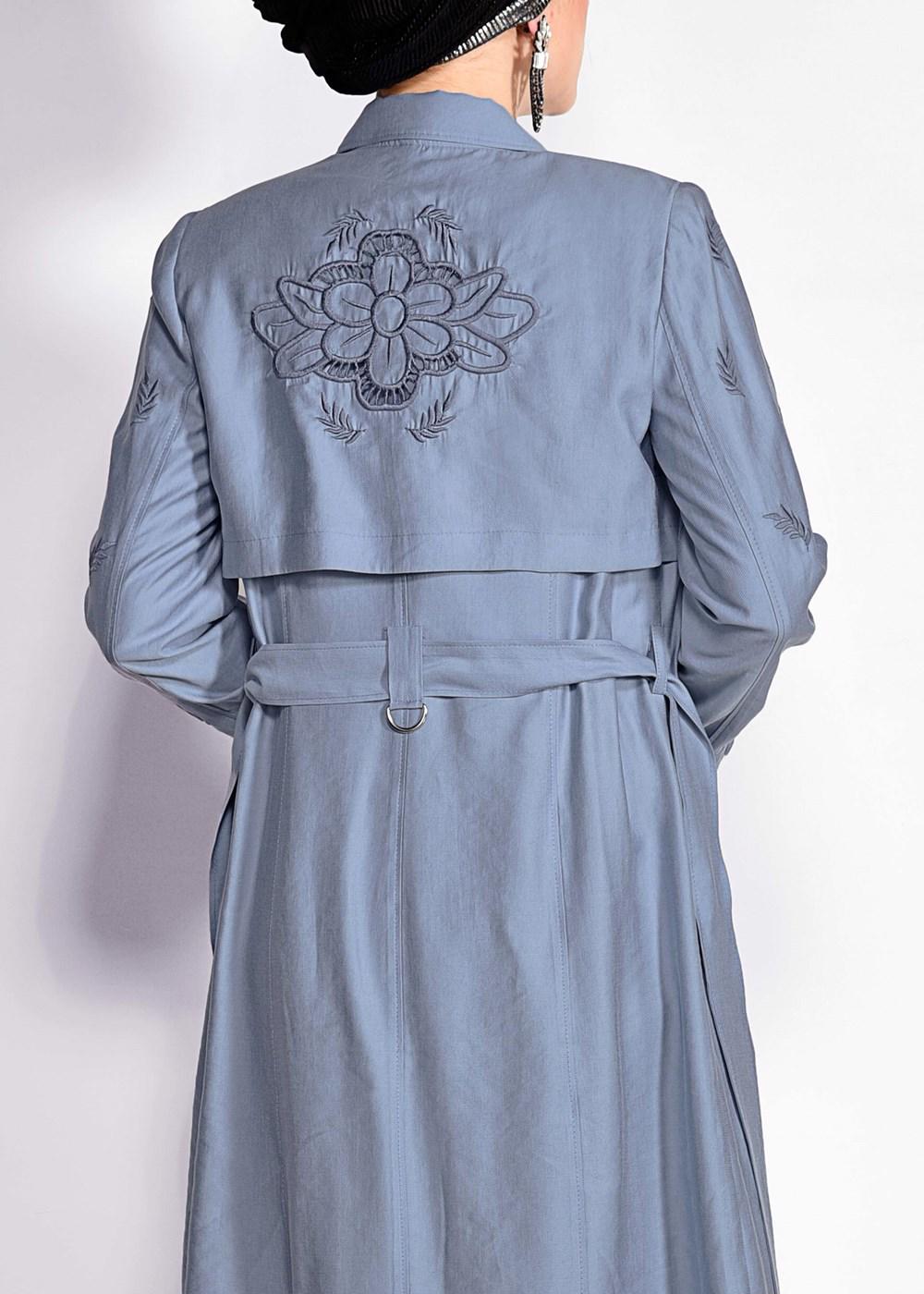 Tesettür giyim MAVİ NAKIŞLI TRENÇKOT 1215