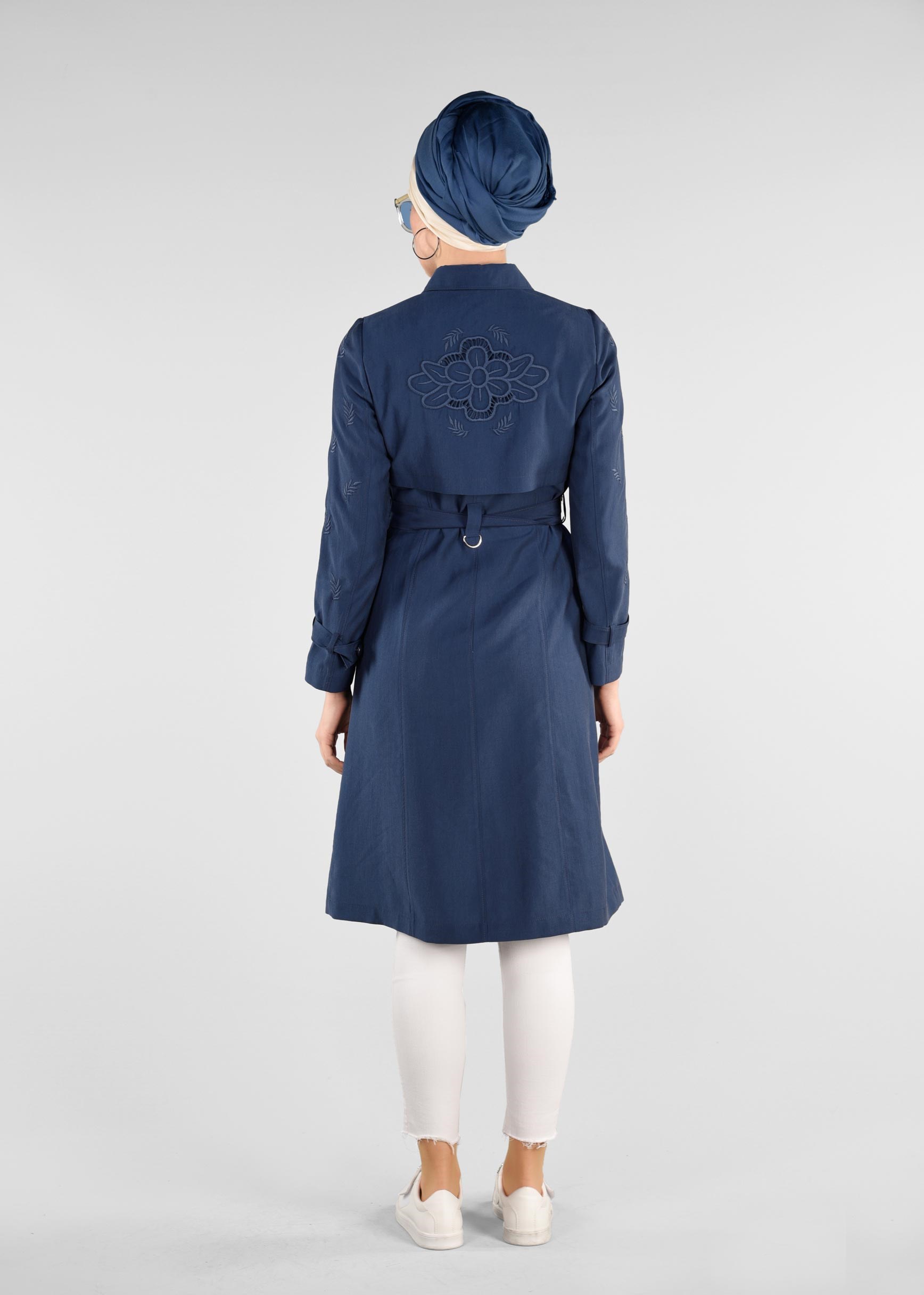 Tesettür giyim LACİVERT NAKIŞLI TRENÇKOT 1215