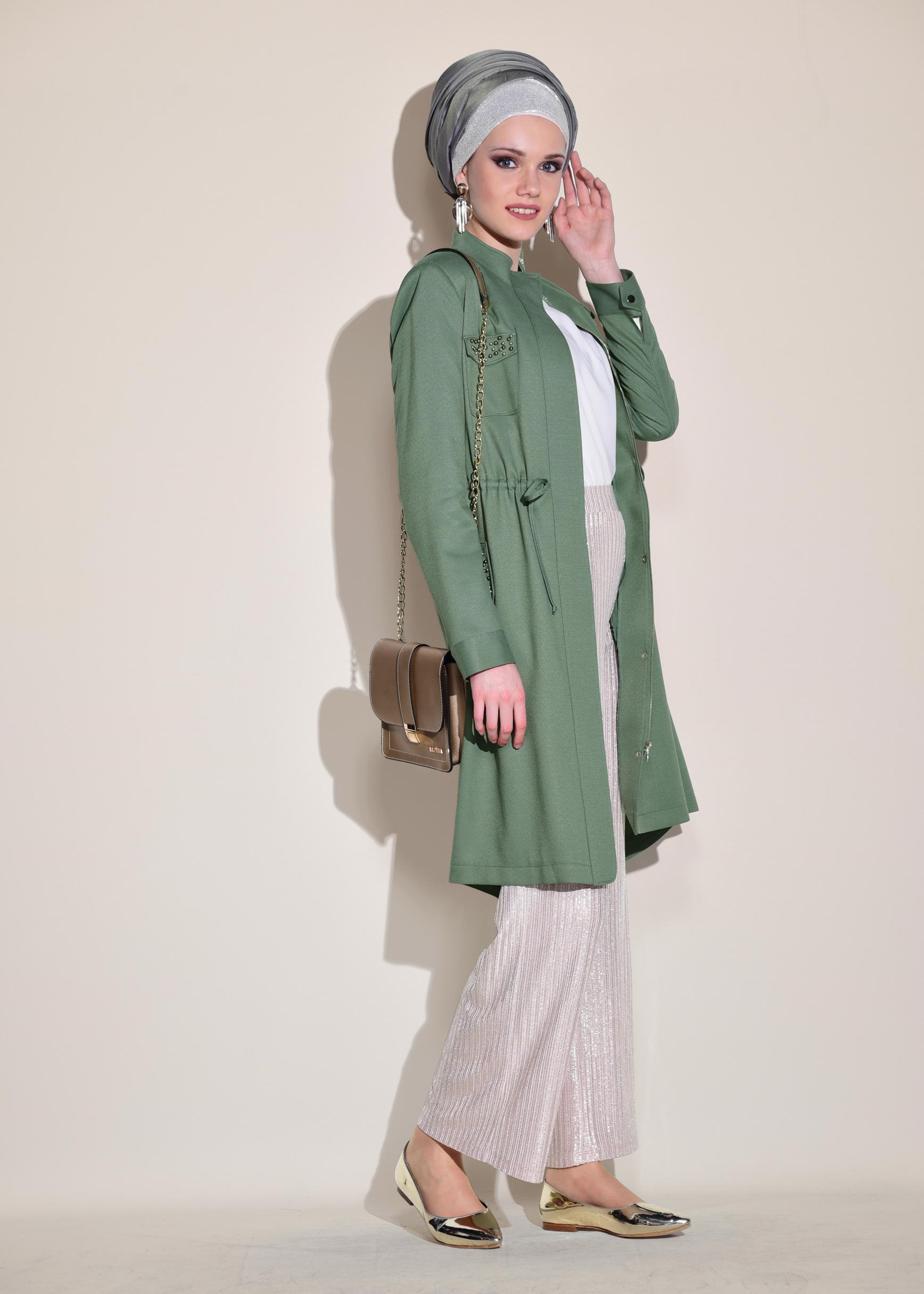 Tesettür giyim YEŞİL HAKİM YAKA BONCUK DETAYLI TRENÇKOT 1239