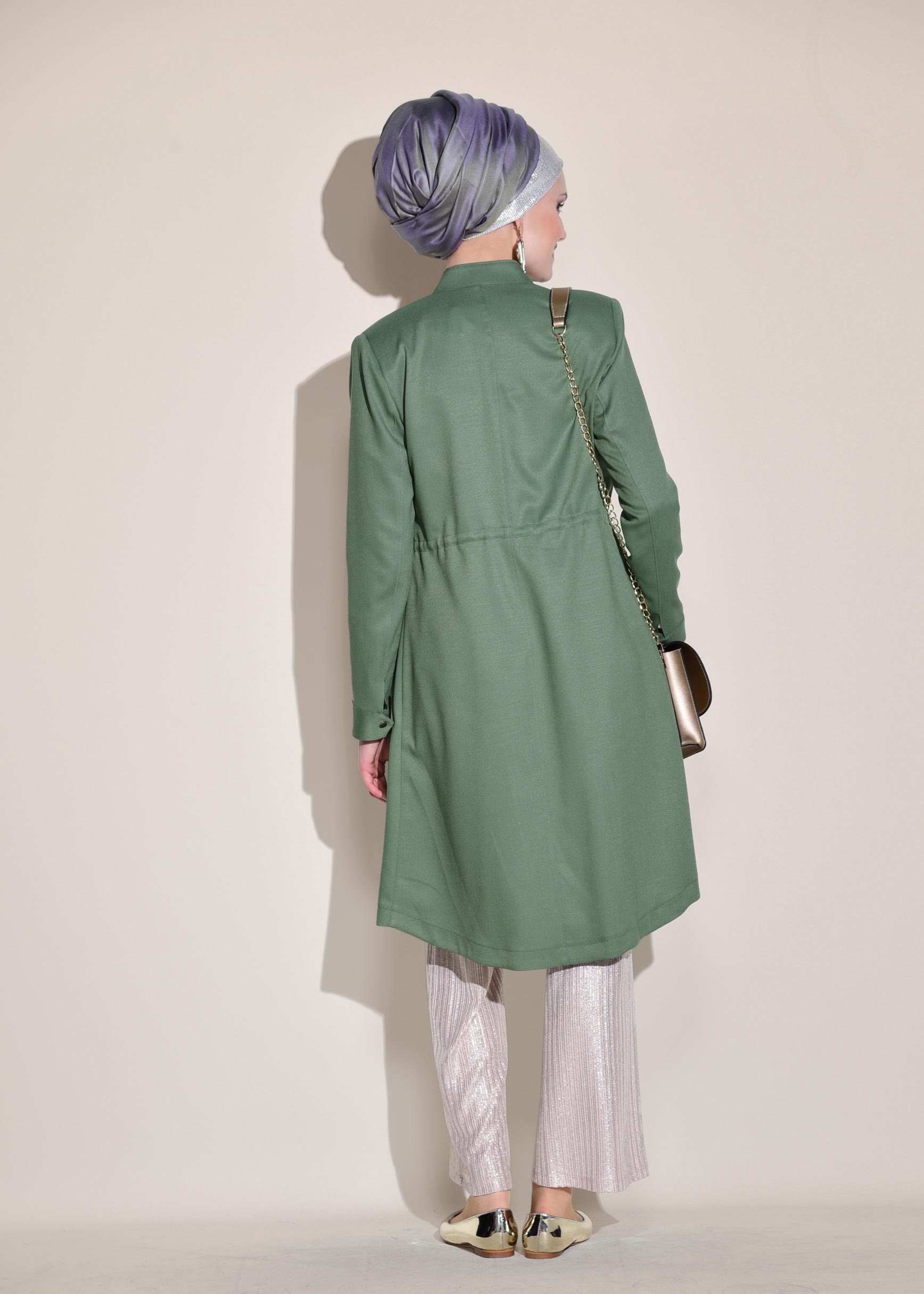 Tesettür giyim YEŞİL HAKİM YAKA BONCUK DETAYLI TRENÇKOT 1239