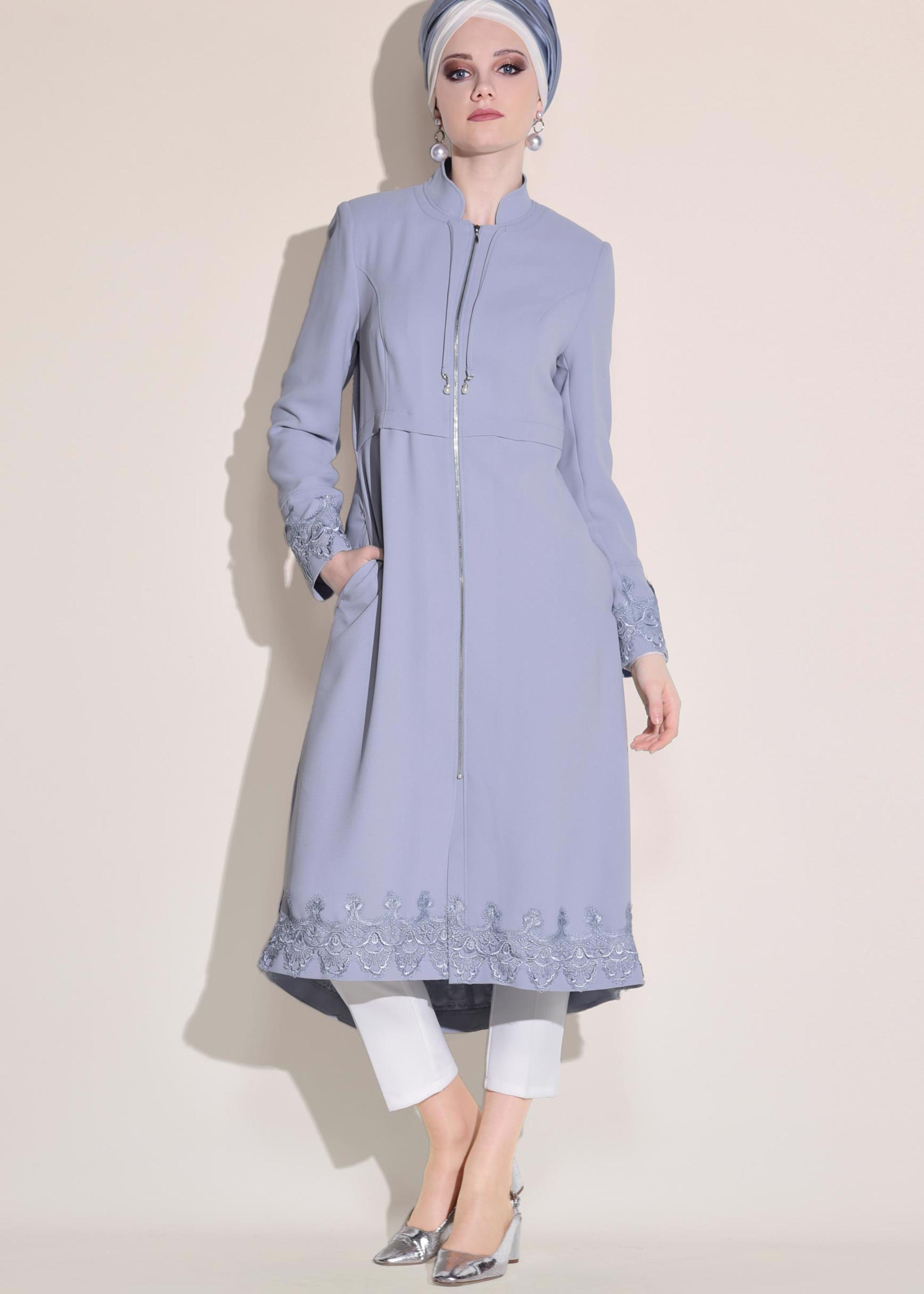 Tesettür giyim MAVİ KOLU VE ETEK UCU GÜPÜRLÜ TRENÇKOT 1251 