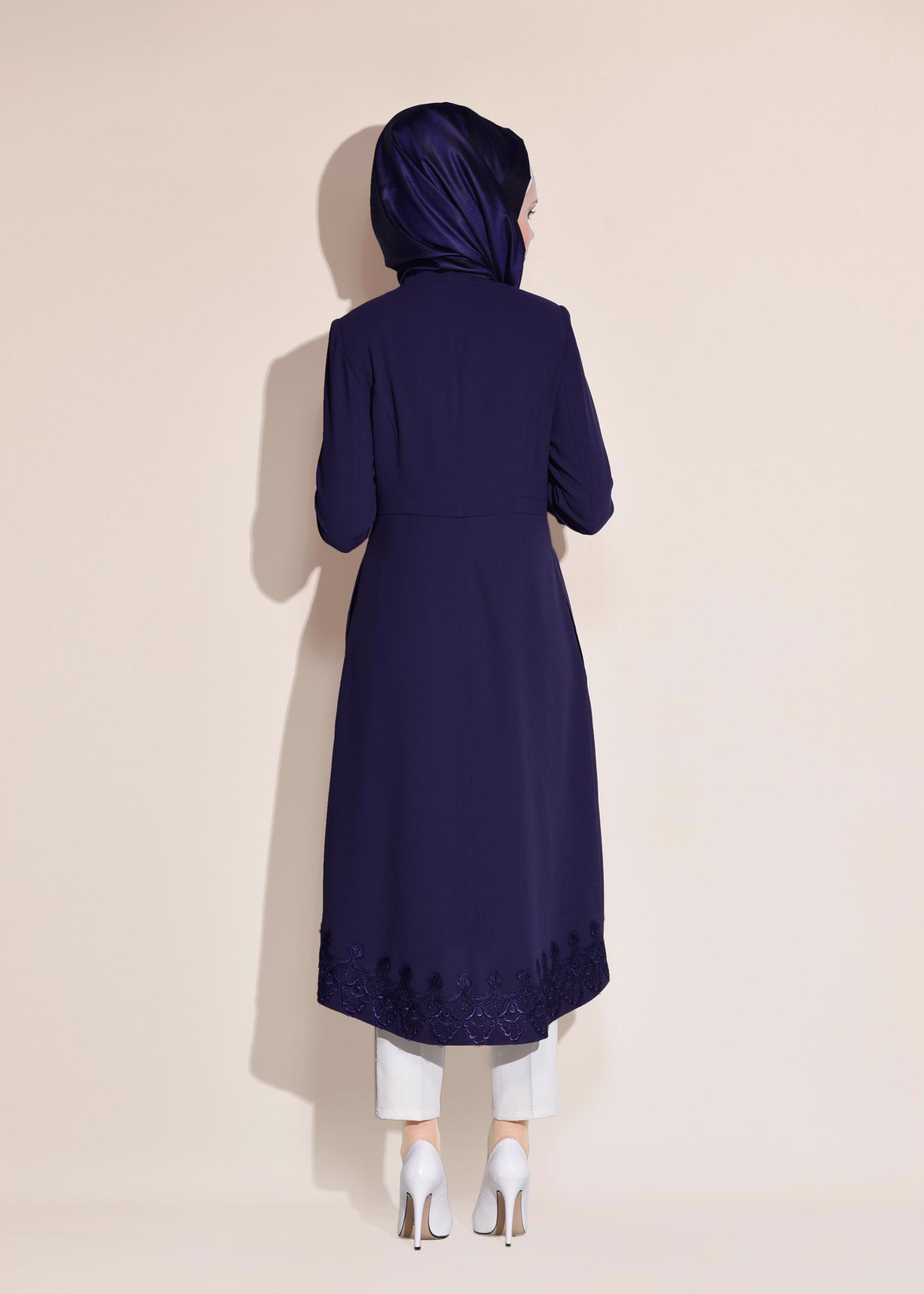 Tesettür giyim LACİVERT KOLU VE ETEK UCU GÜPÜRLÜ TRENÇKOT 1251 