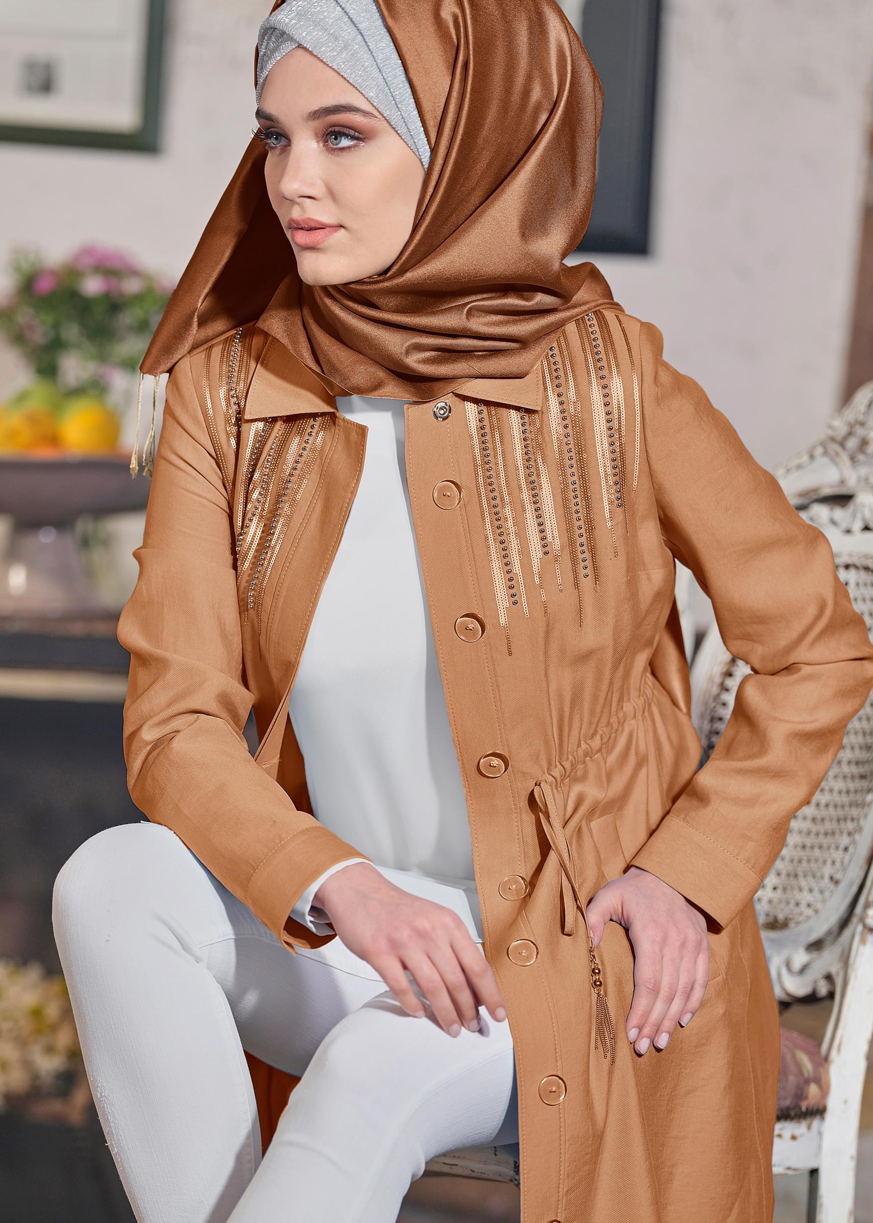 Tesettür giyim TURUNCU DÜĞMELİ BELDEN BAĞLAMALI TRENÇKOT 1260