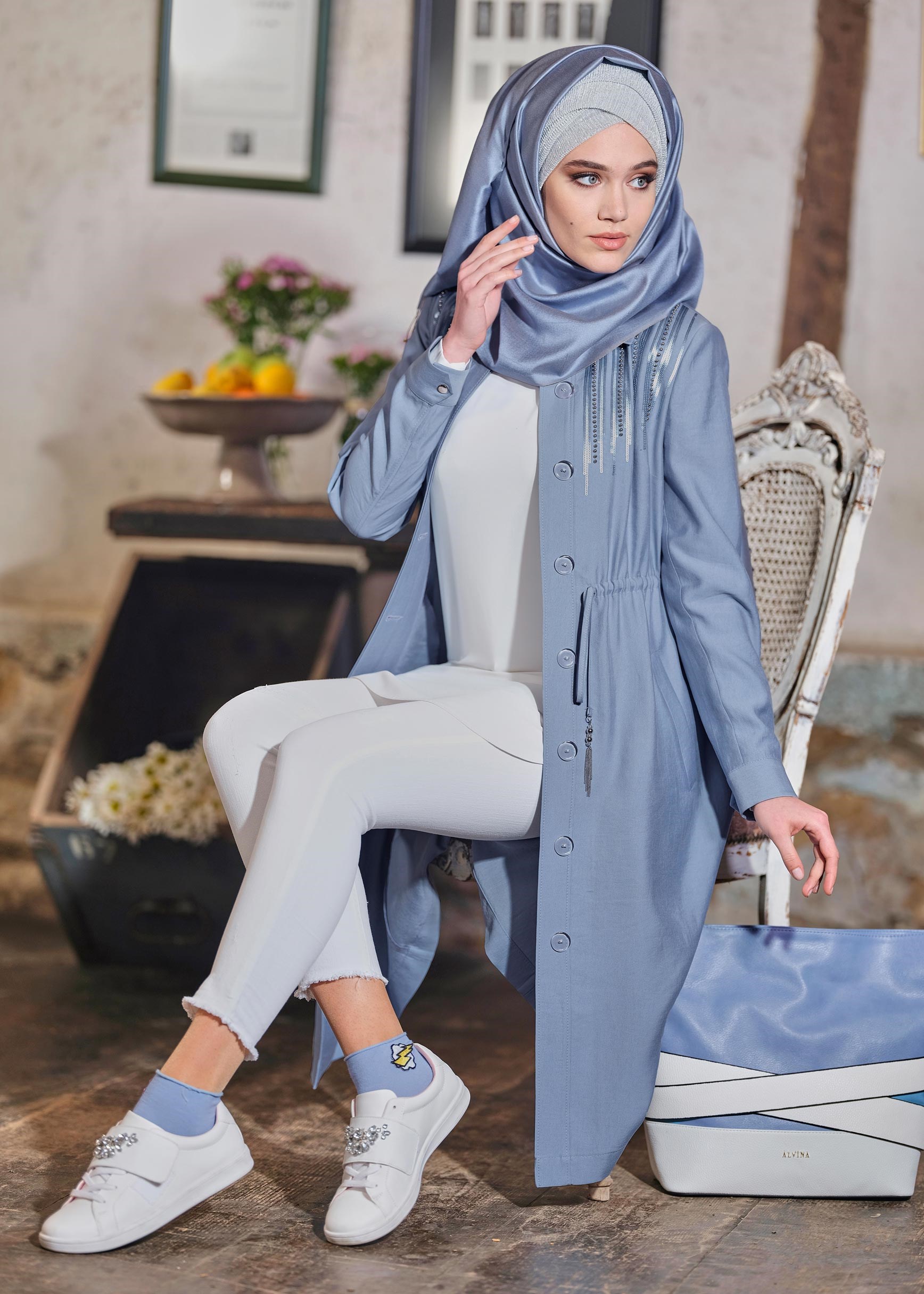 Tesettür giyim MAVİ DÜĞMELİ BELDEN BAĞLAMALI TRENÇKOT 1260