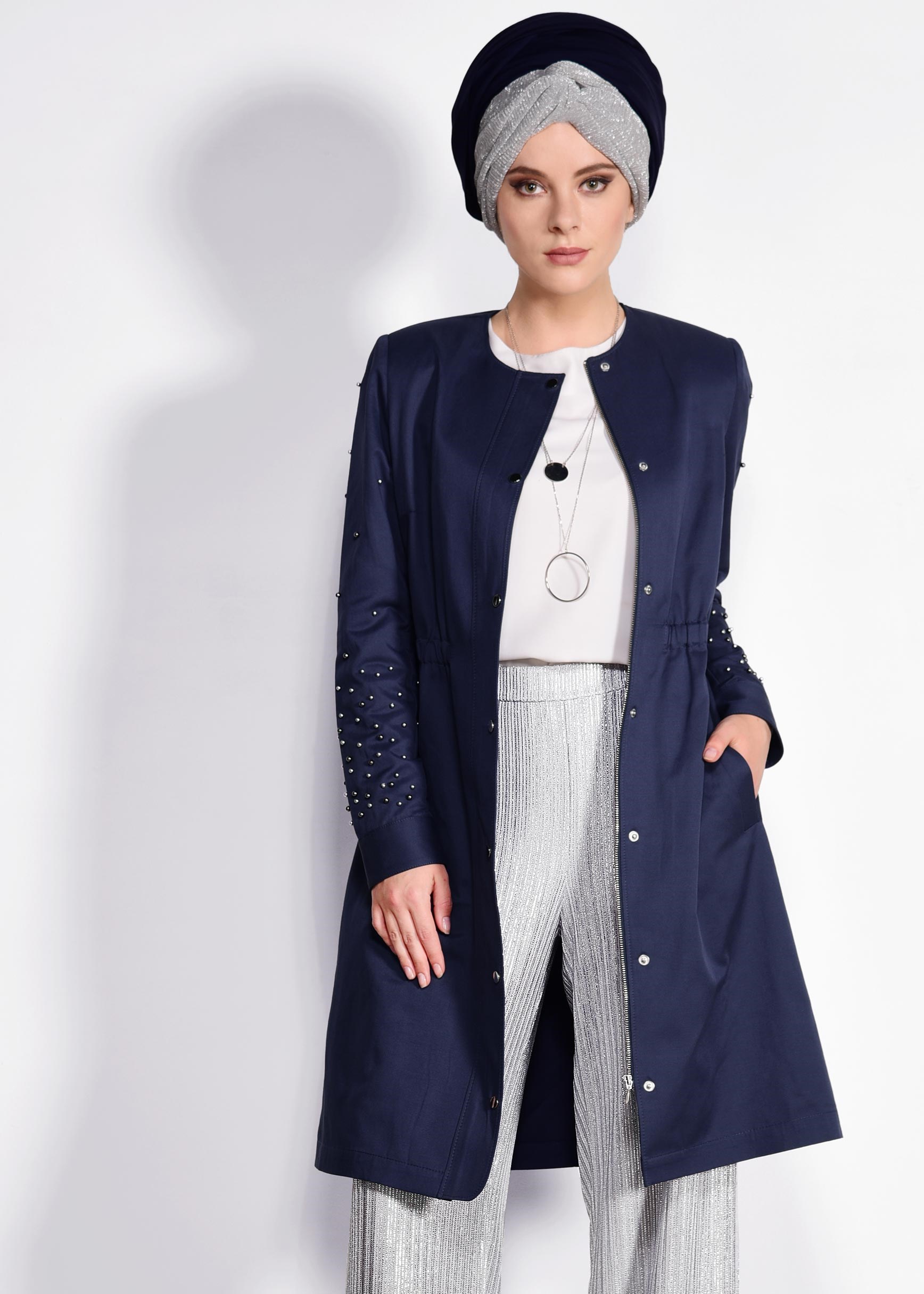 Tesettür giyim LACİVERT İNCİLİ BELİ BÜZGÜLÜ TRENÇKOT 1265